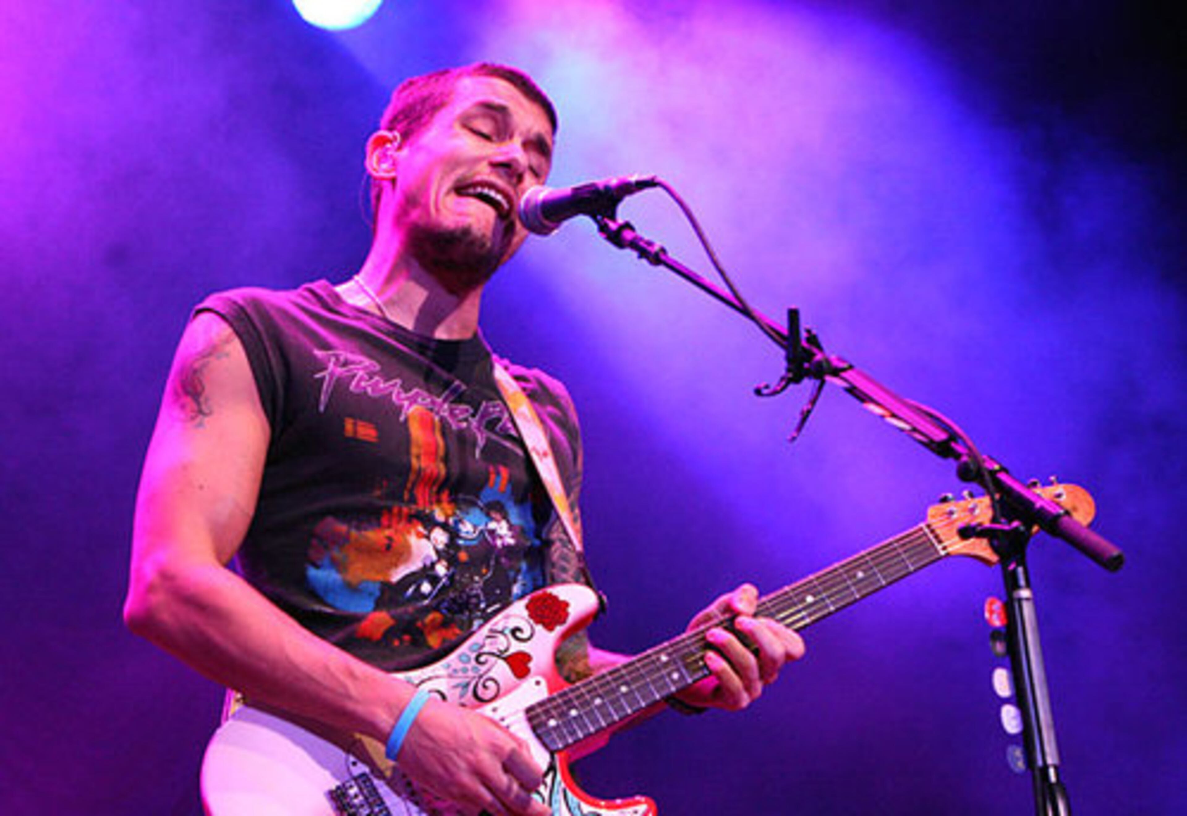 John Mayer, minus his recent trademark curls, headlined with OneRepublic at Star94's sold out StarFest 2008 concert at the Verizon Wireless Amphitheatre at Encore Park in Alpharetta.