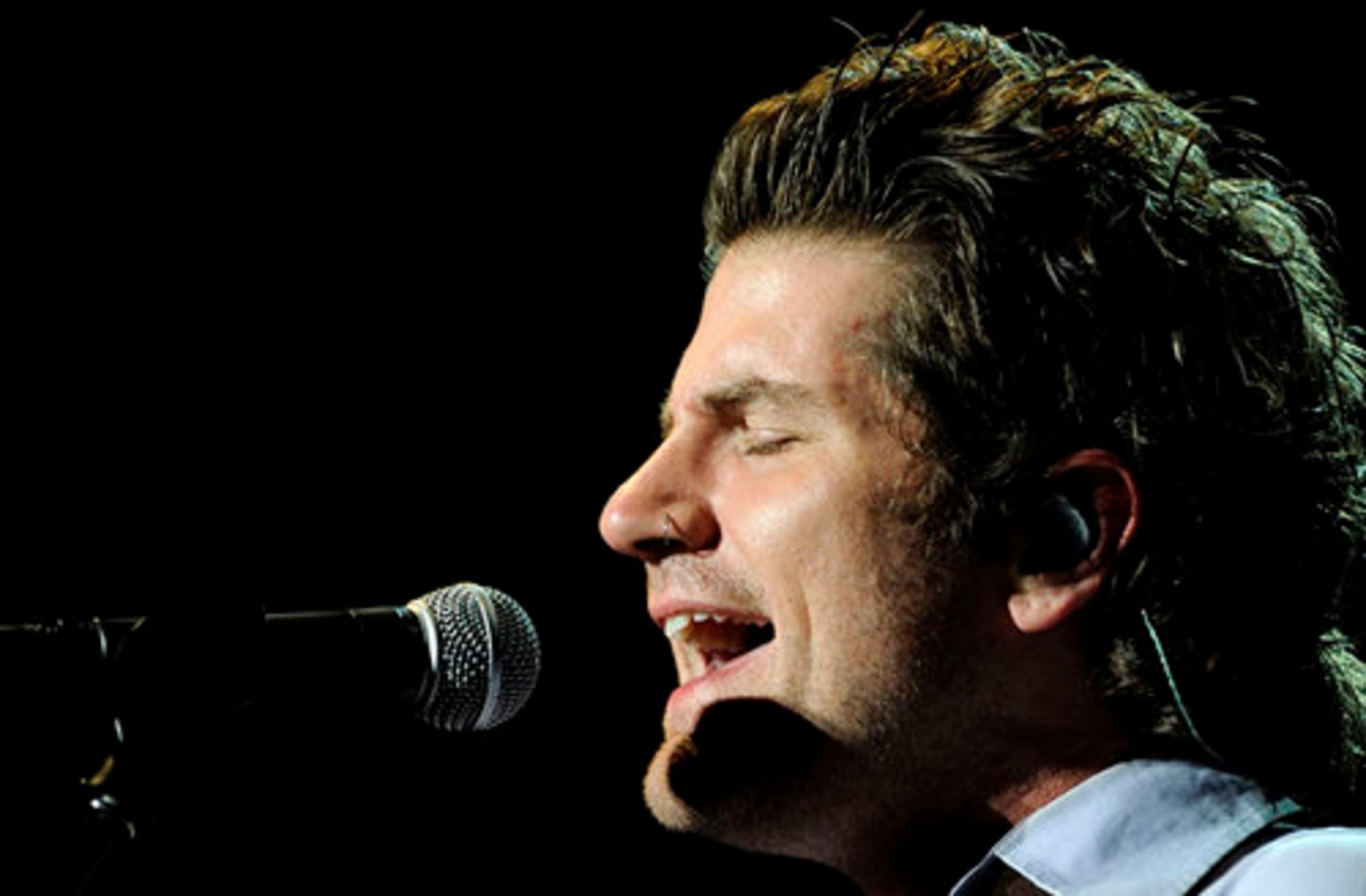 Folk singer Matt Nathanson -- "Come On Get Higher" -- was an opening act.