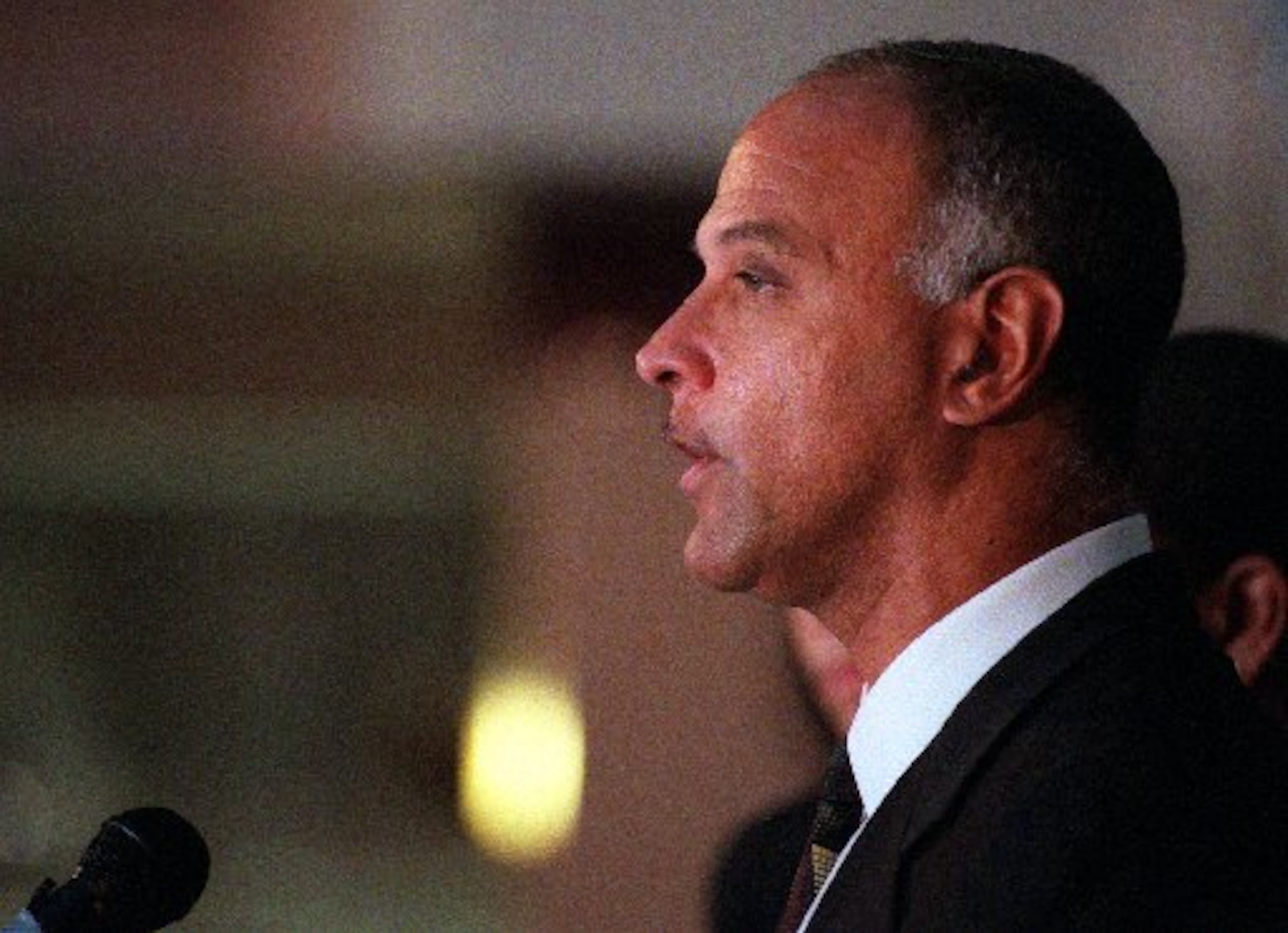 Bill Campbell served as Atlanta mayor from 1994 until 2002. (BEN GRAY/STAFF)