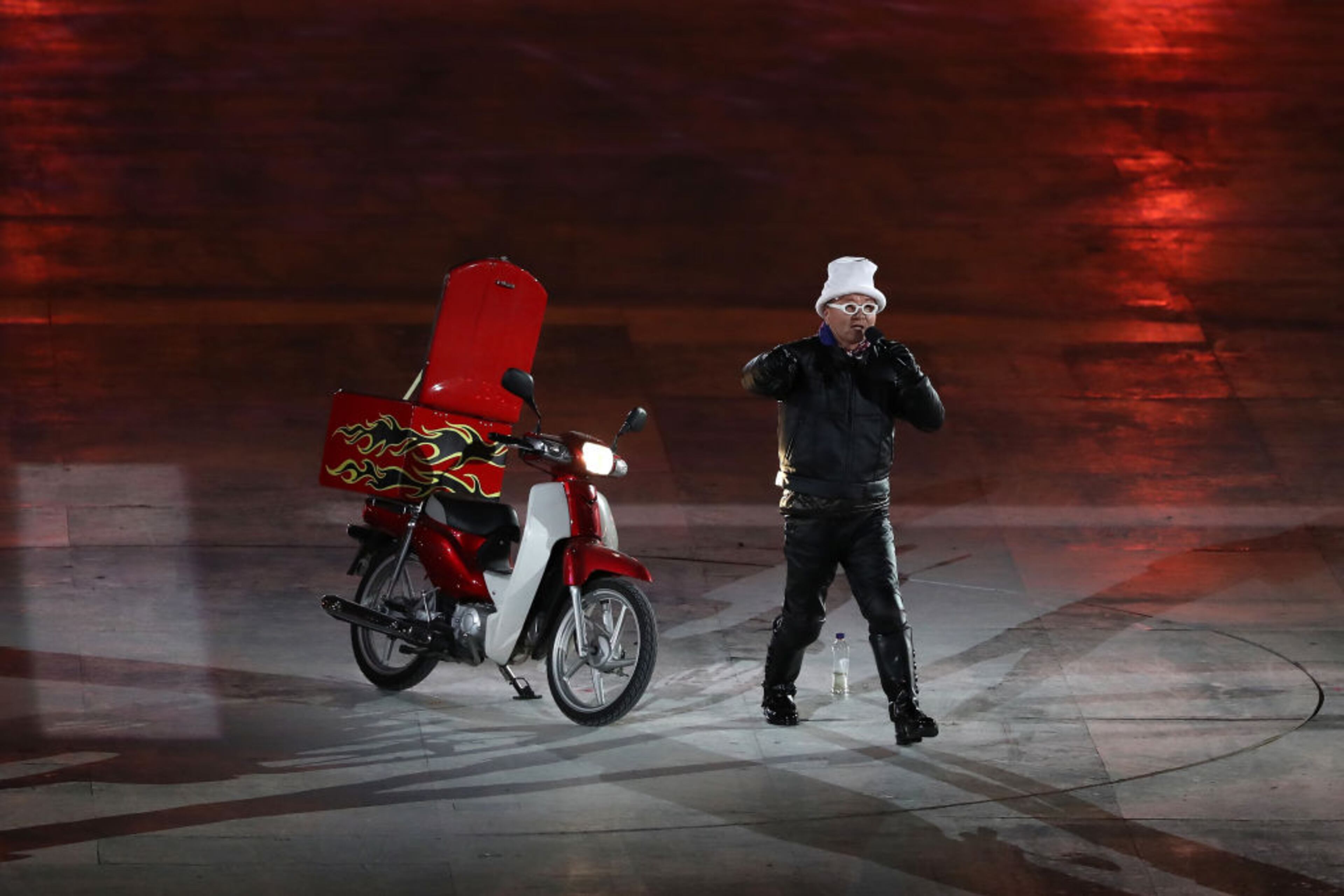 PYEONGCHANG-GUN, SOUTH KOREA - FEBRUARY 25: A performer entertains the crowd prior to the Closing Ceremony of the PyeongChang 2018 Winter Olympic Games at PyeongChang Olympic Stadium on February 25, 2018 in Pyeongchang-gun, South Korea. (Photo by Ryan Pierse/Getty Images)