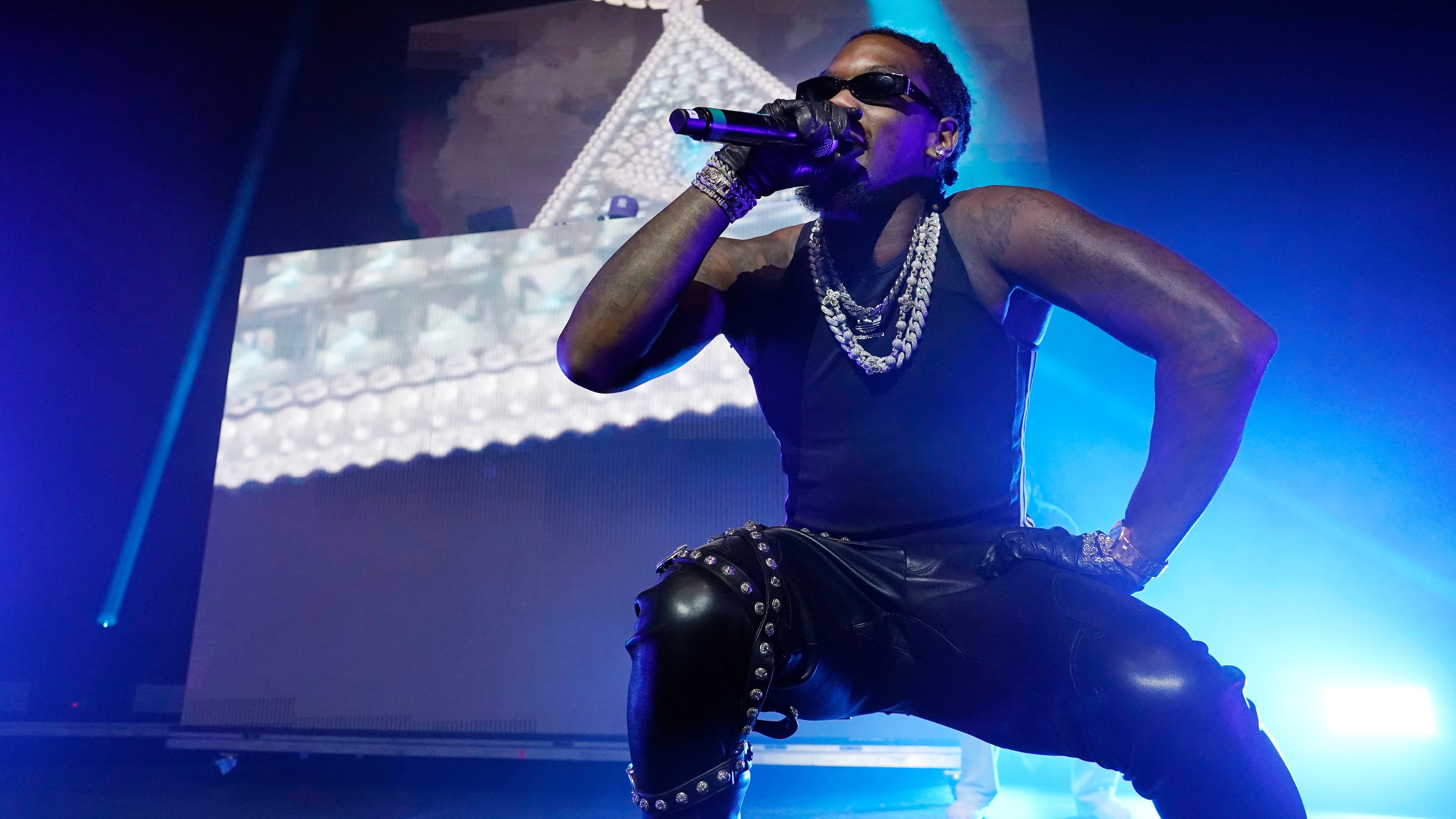 Rapper Offset makes a guest appearance during Metro Boomin's set at Billboard R&B Hip-Hop Live, a celebration of the 50th anniversary of hip-hop, at The Novo, in Los Angeles, Aug. 8, 2023. (Chris Pizzello/AP File)