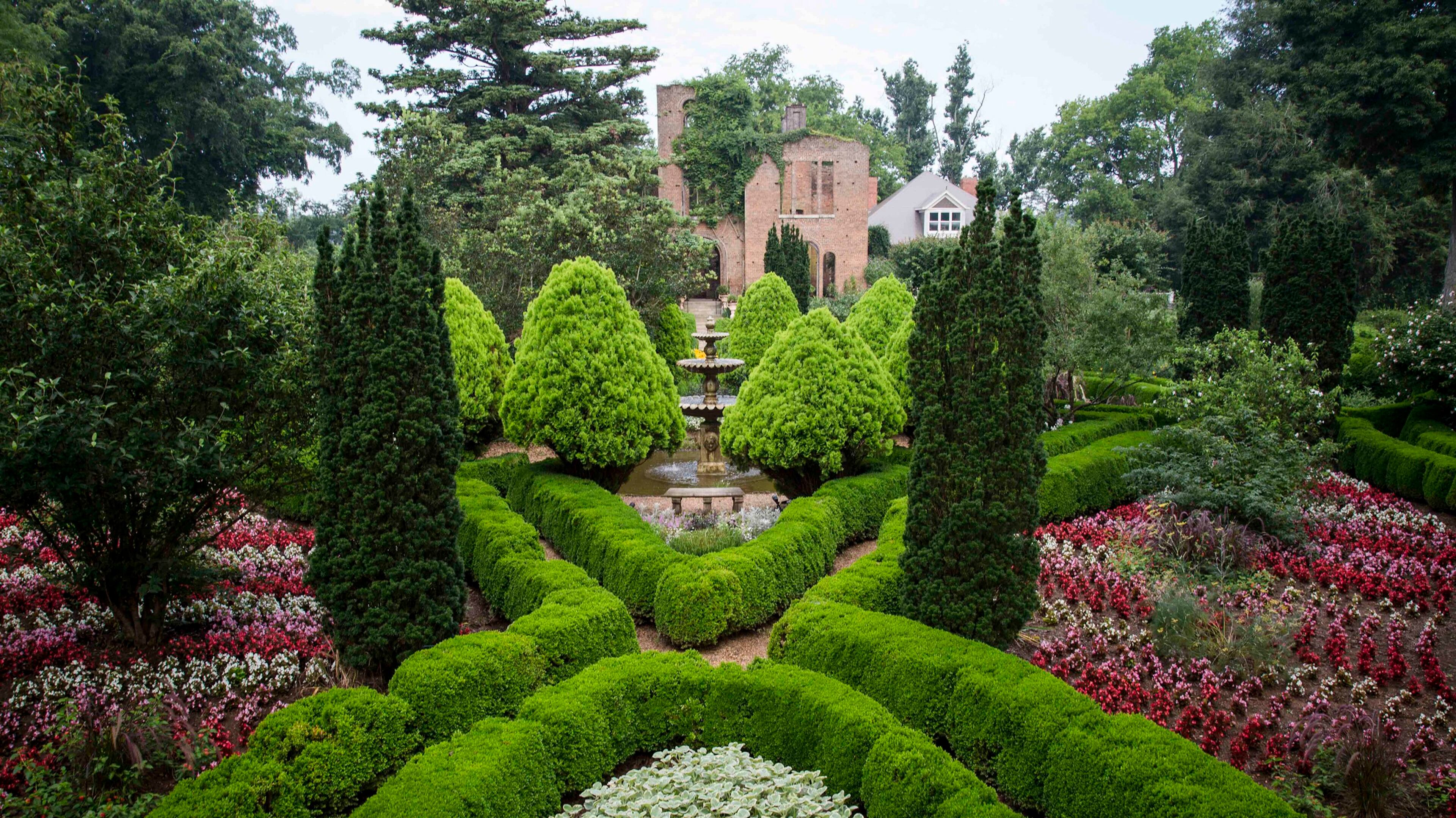 The gardens at Barnsley Resort