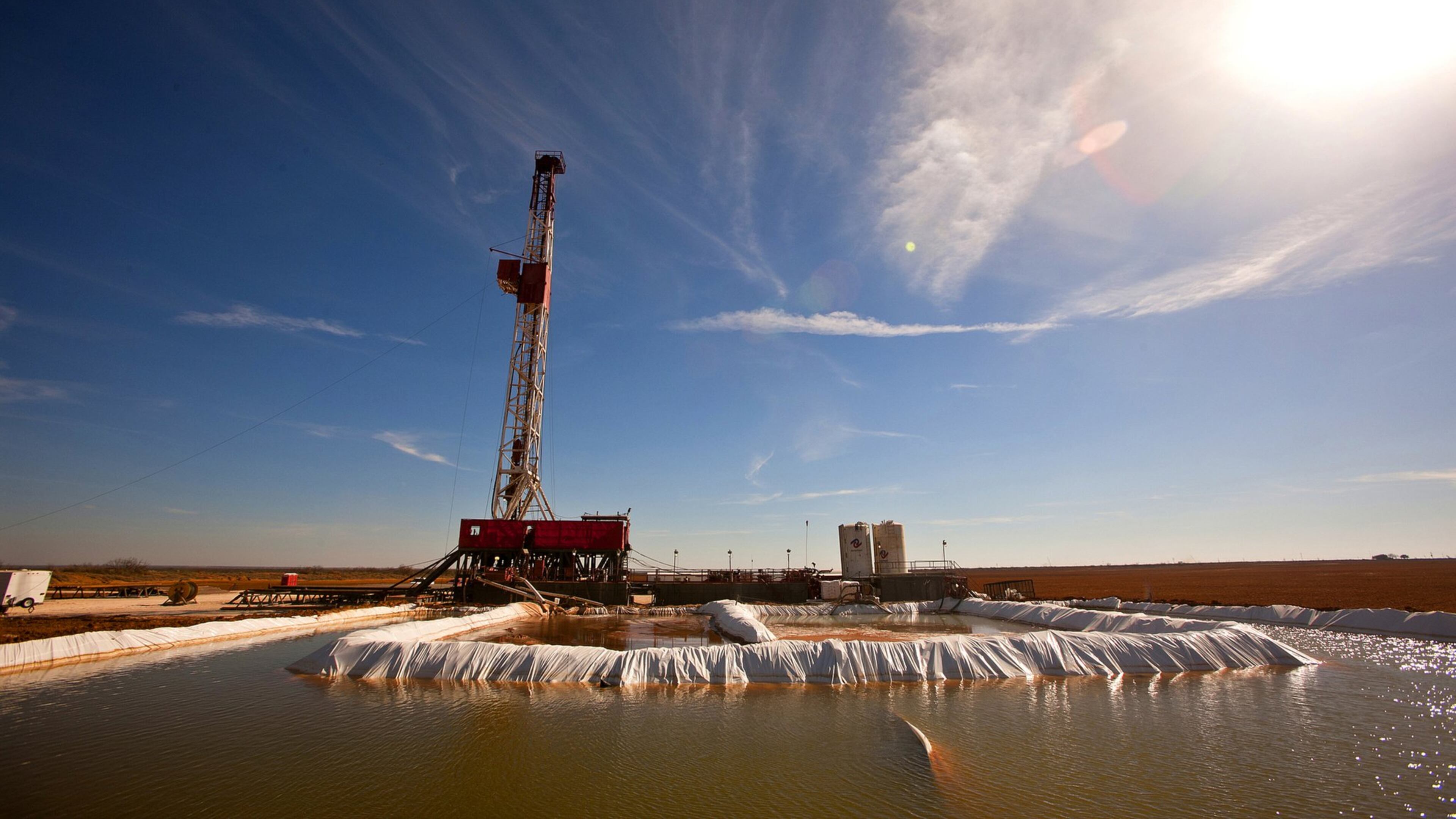 A water pool is attached to Robinson Drilling rig #4 in Midland.