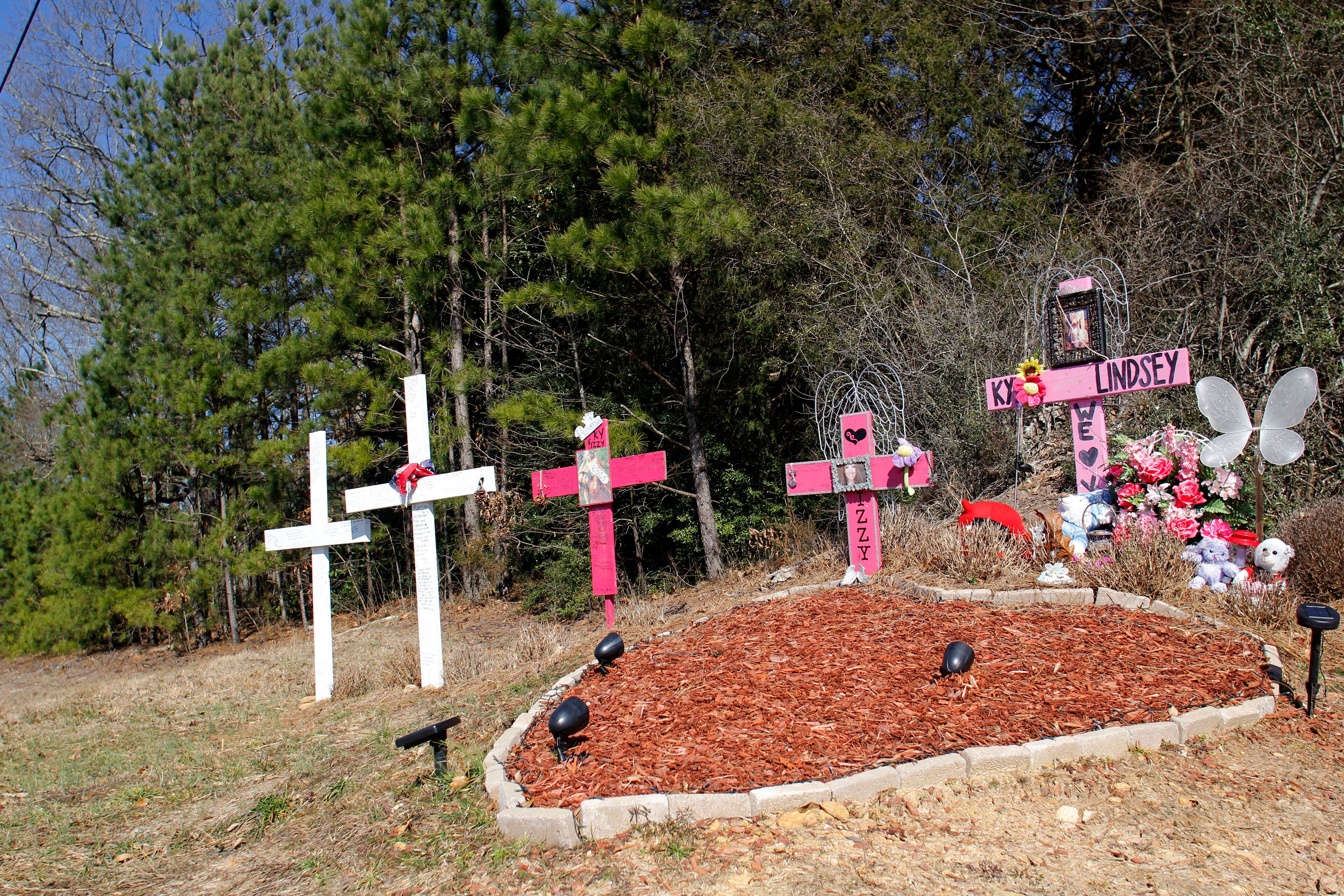 February 19, 2016 Carrollton — The memorial at the site where former state trooper Anthony James Scott was involved in crash that killed two teenage girls. A grand jury decided on Feb. 17, 2016, that Scott won't face charges. TAYLOR CARPENTER / TAYLOR.CARPENTER@AJC.COM