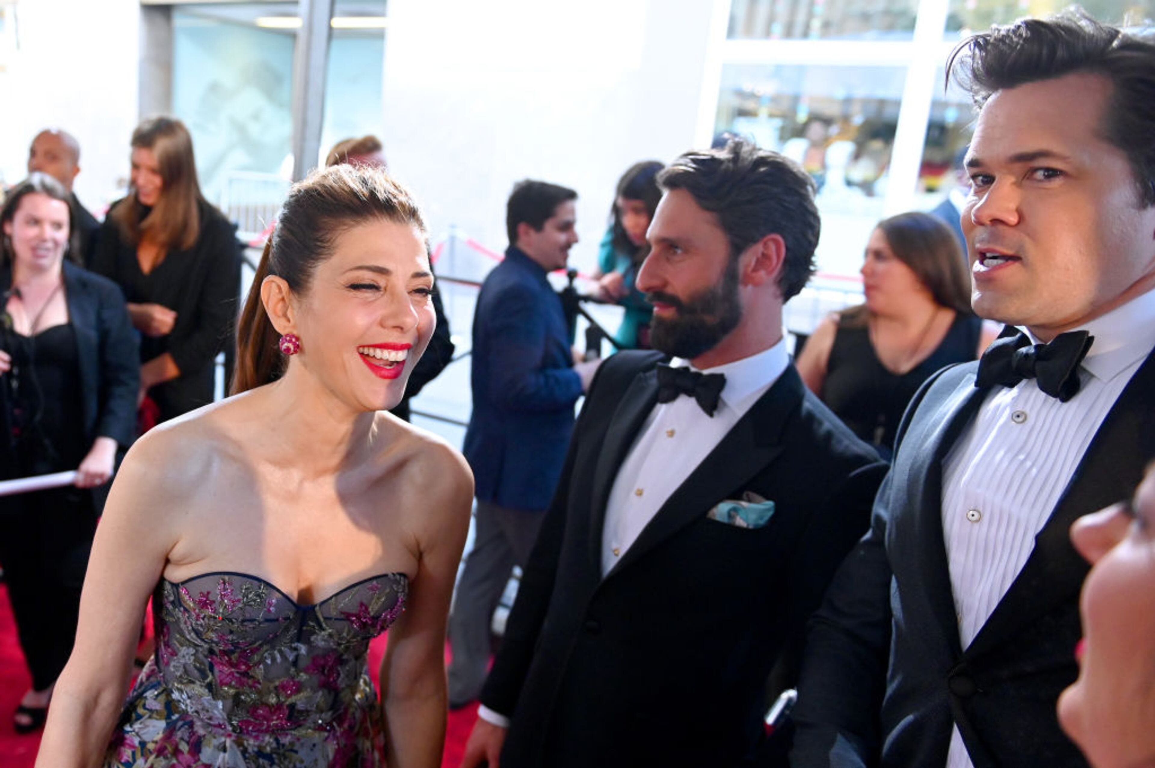 NEW YORK, NEW YORK - JUNE 09: Marisa Tomei and Andrew Rannells attend the 73rd Annual Tony Awards at Radio City Music Hall on June 09, 2019 in New York City. (Photo by Mike Coppola/Getty Images for Tony Awards Productions)