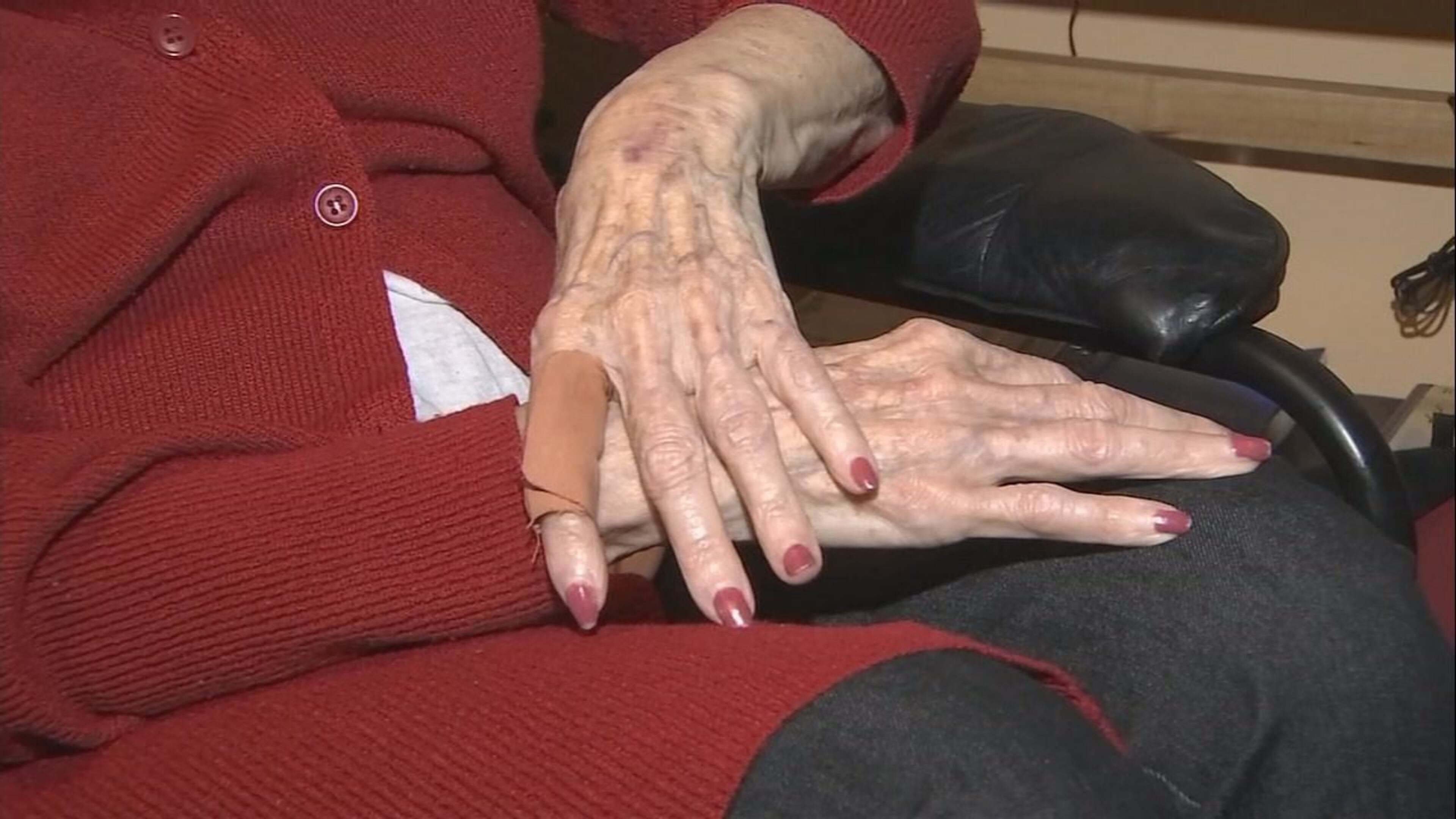 A 93-year-old woman said she ended up in the hospital after a man struck and carjacked her after she bought a balloon for her niece. (WFTV.com)