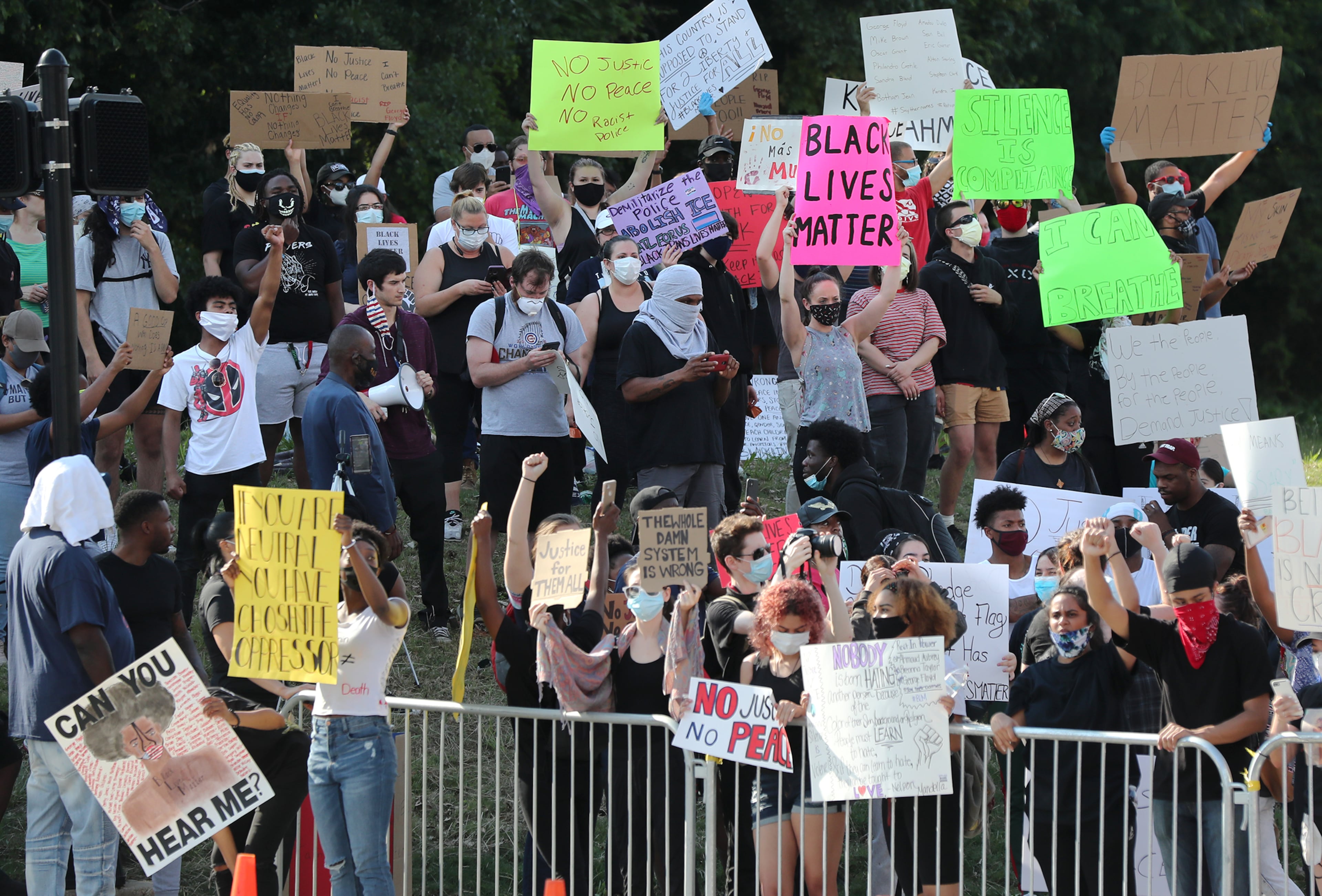 060120 Lawrenceville: Hundreds of protesters gather outside Lawrenceville City Hall as protests continue for a fourth day around metro Atlanta over the death of George Floyd on Monday, June 1, 2020, in Lawrenceville. Curtis Compton ccompton@ajc.com