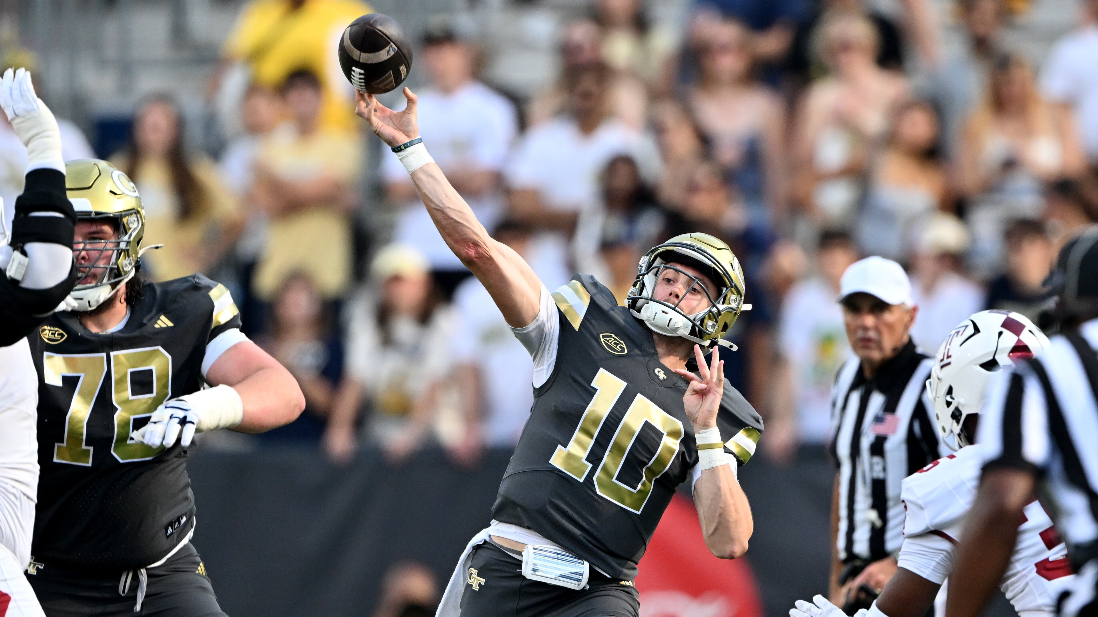 Georgia Tech quarterback Haynes King (10) throws a pass during the first half of an NCAA college football game at Georgia Tech's Bobby Dodd Stadium, Saturday, September 20, 2025, in Atlanta. Georgia Tech won 45-24 over Temple. (Hyosub Shin / AJC)
