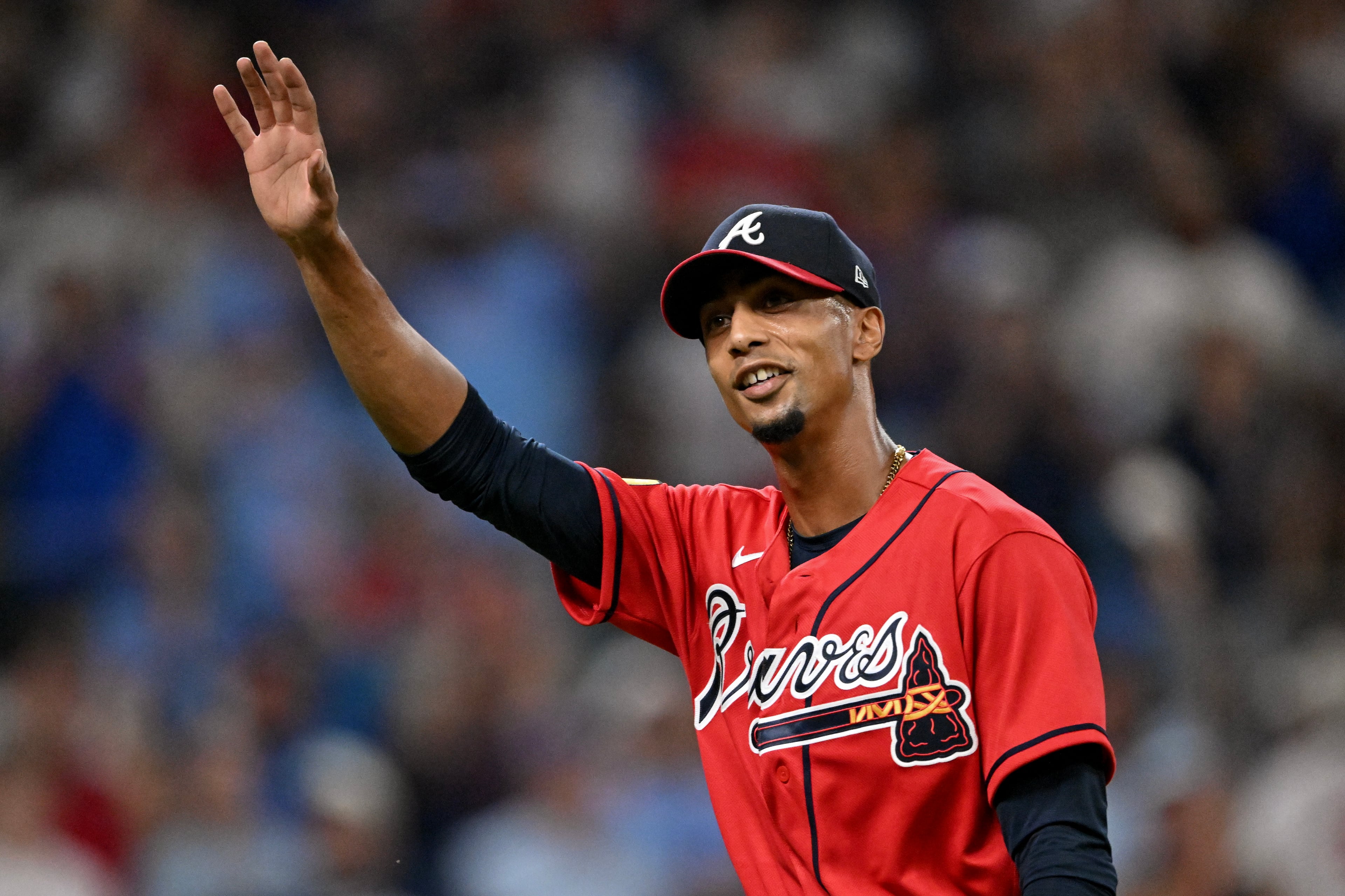 Braves pitcher Ray Kerr acknowledges the Truist Park crowd after being relieved during Game 3 of their NL Wild Card Series against the Phillies on Thursday, Oct. 1, 2026, in Atlanta. (Hyosub Shin/AJC)