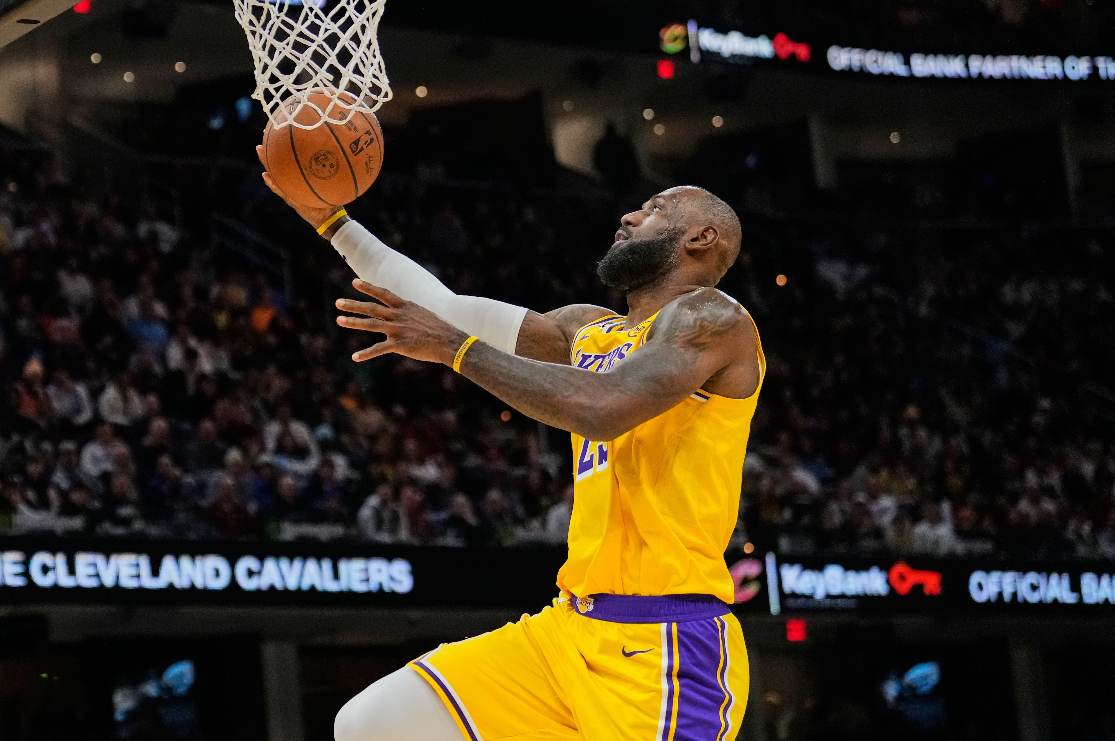 Lakers Cavaliers Basketball