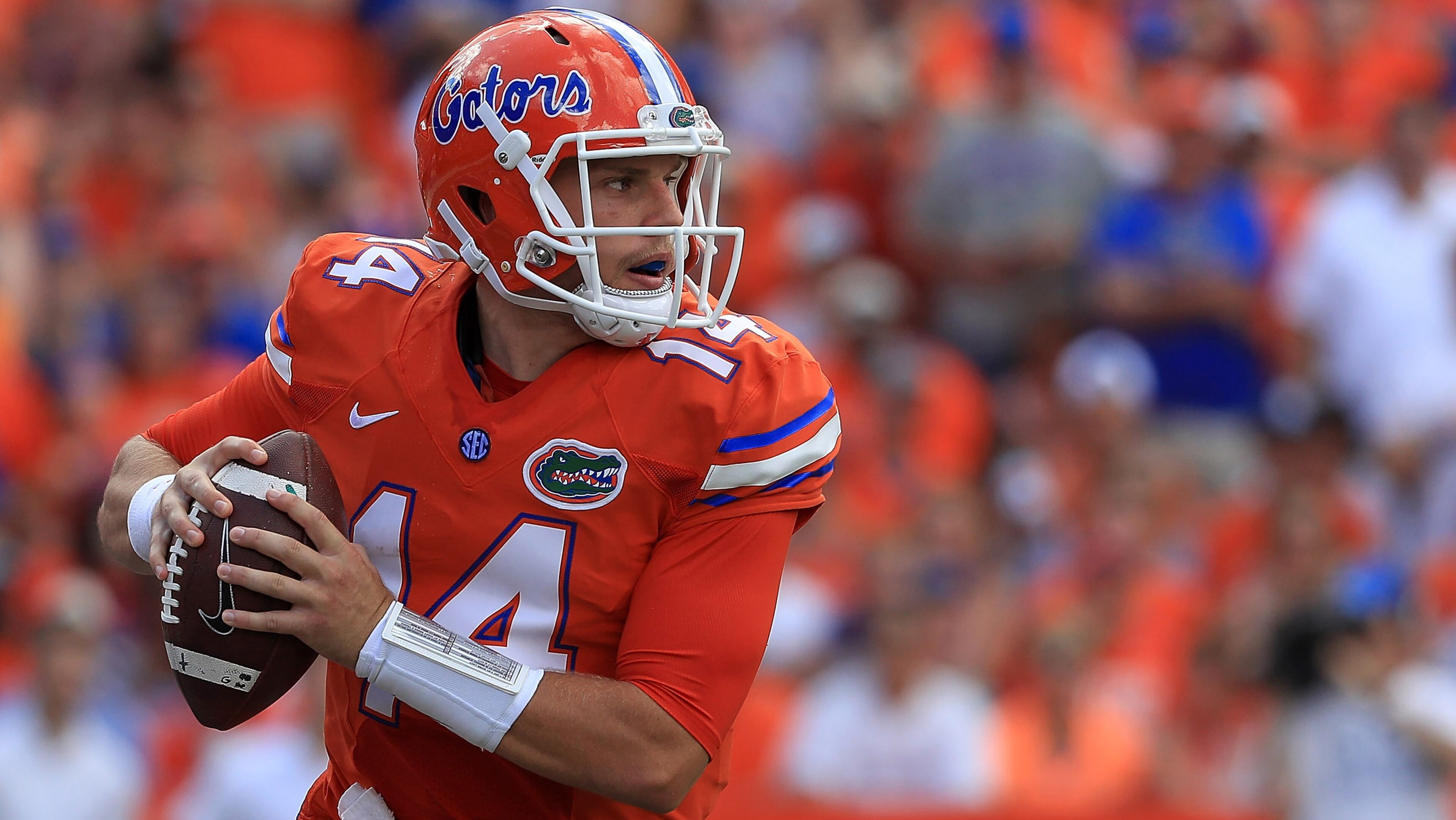 GAINESVILLE, FLORIDA - SEPTEMBER 10: Luke Del Rio #14 of the Florida Gators passes during a game against the Kentucky Wildcats at Ben Hill Griffin Stadium on September 10, 2016 in Gainesville, Florida. (Photo by Mike Ehrmann/Getty Images)