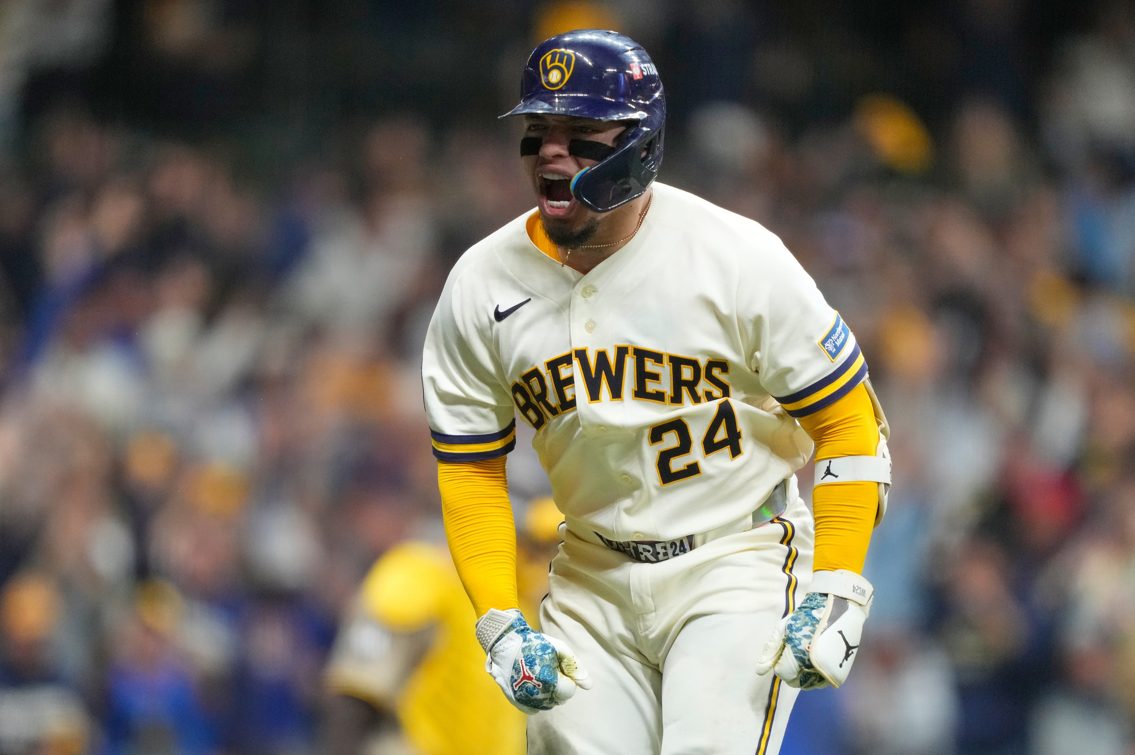 APTOPIX Padres Brewers Baseball
