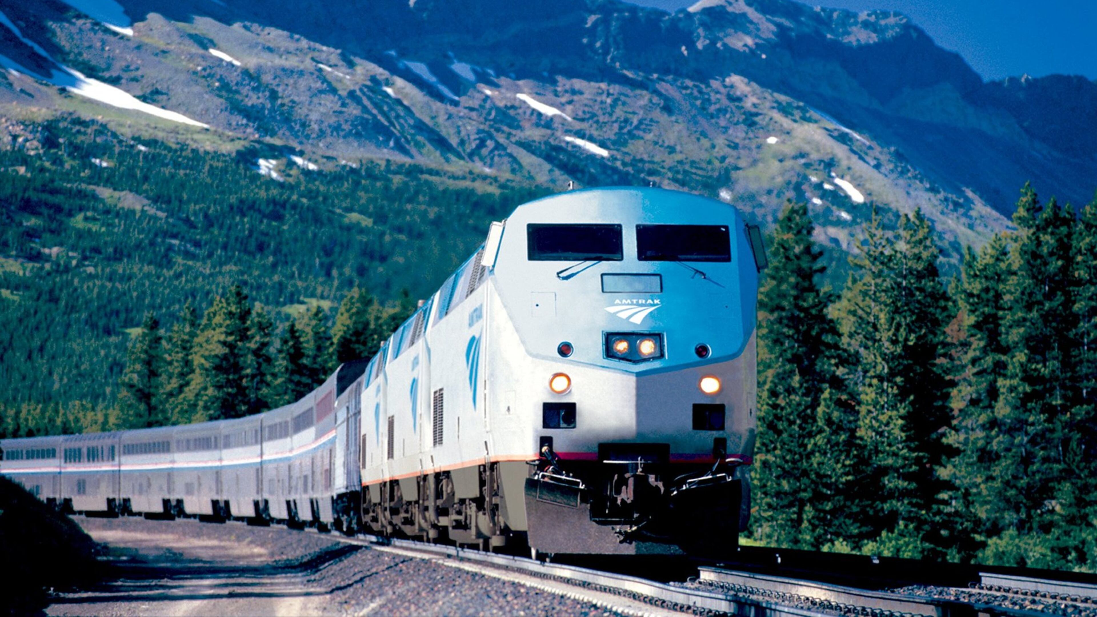 Amtrak’s Empire Builder train links Seattle, Washington and Portland, Oregon to Chicago. (Amtrak/TNS)