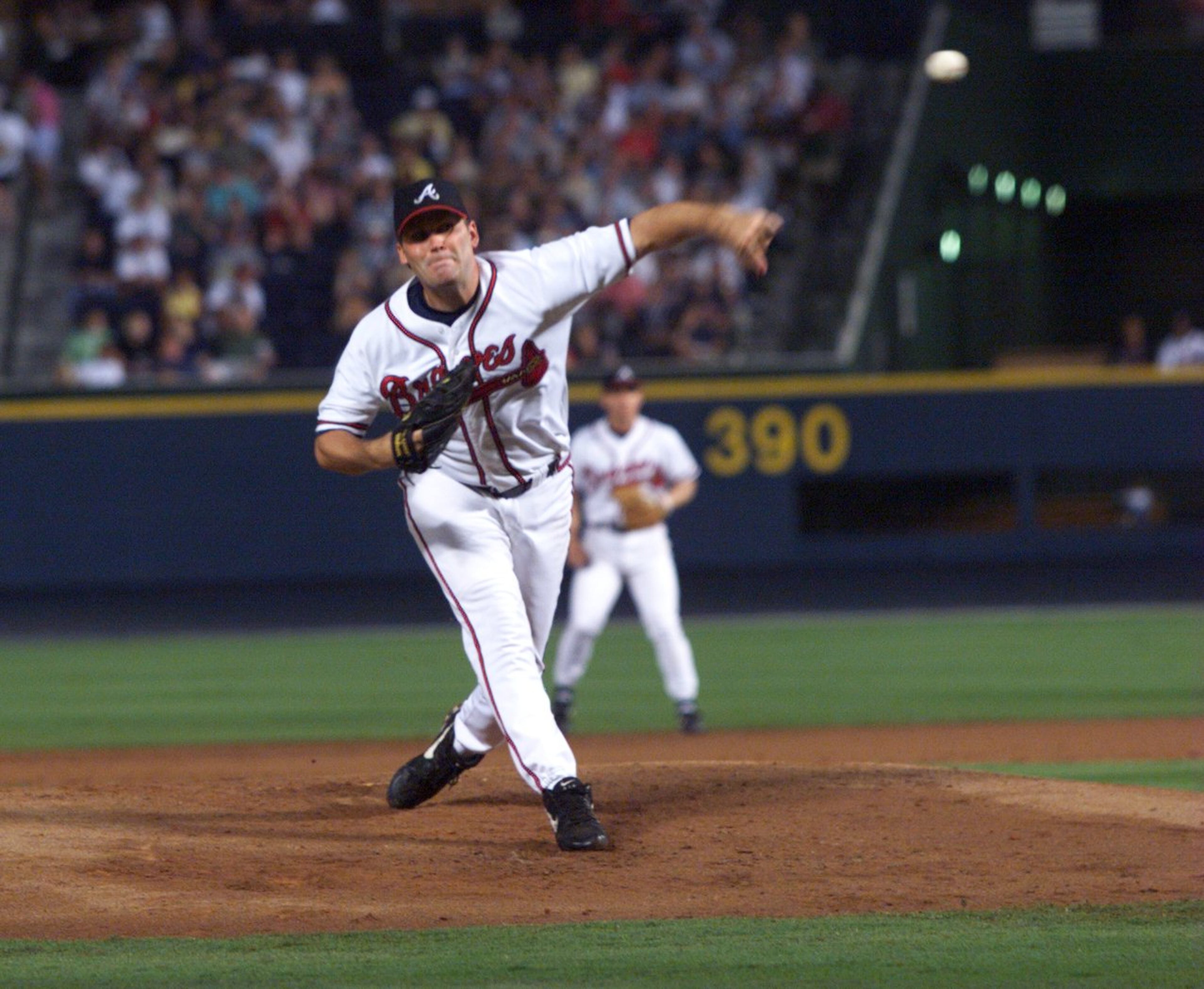 980901 ATLANTA,GA. Atlanta Braves #15 Denny Neagle pitches during the game against the Houston Astros Sep. 1, 1998. (CATHY SEITH/AJC STAFF)