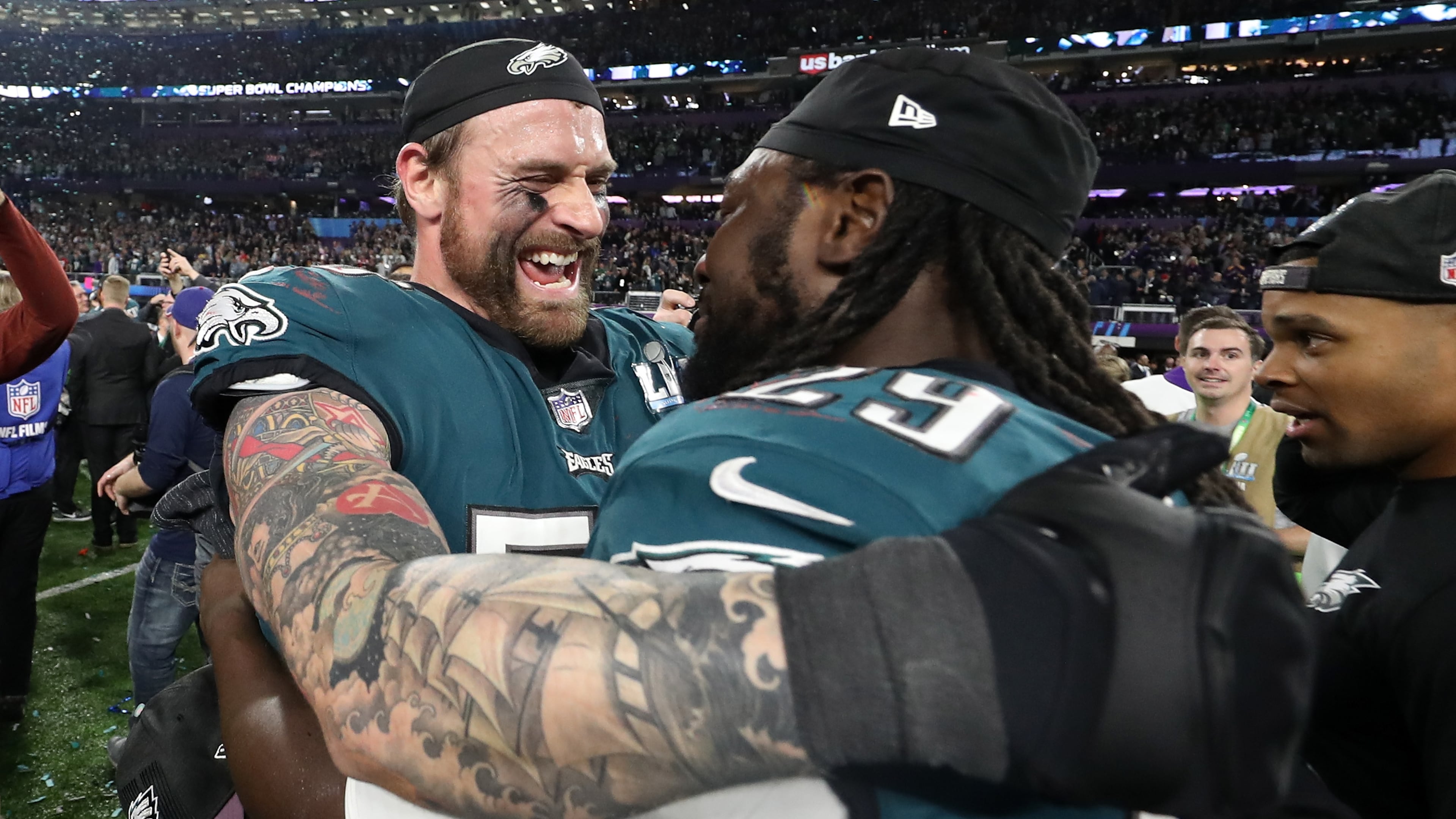 Chris Long and LeGarrette Blount celebrate after the Eagles' 41-33 victory over the Patriots in Super Bowl LII. (Rob Carr/Getty Images)