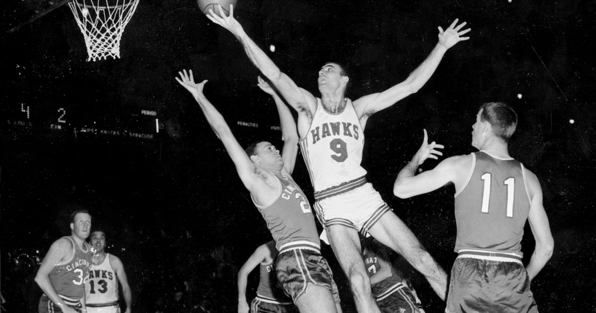 Bob Pettit, die imposante Hawks-Legende und erste NBA-MVP ...