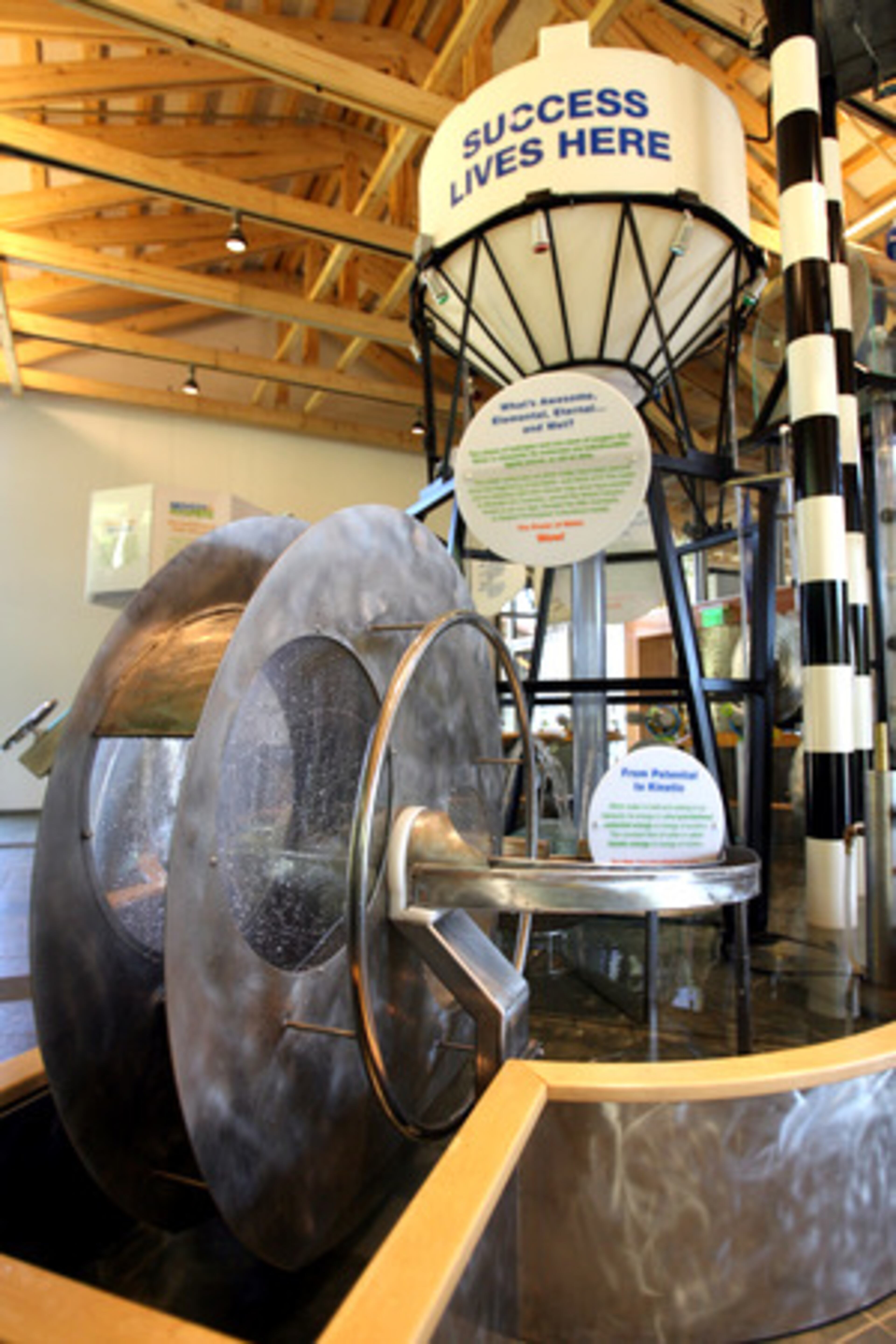 An activity center is shown in the portion of the Discover H2O exhibit.