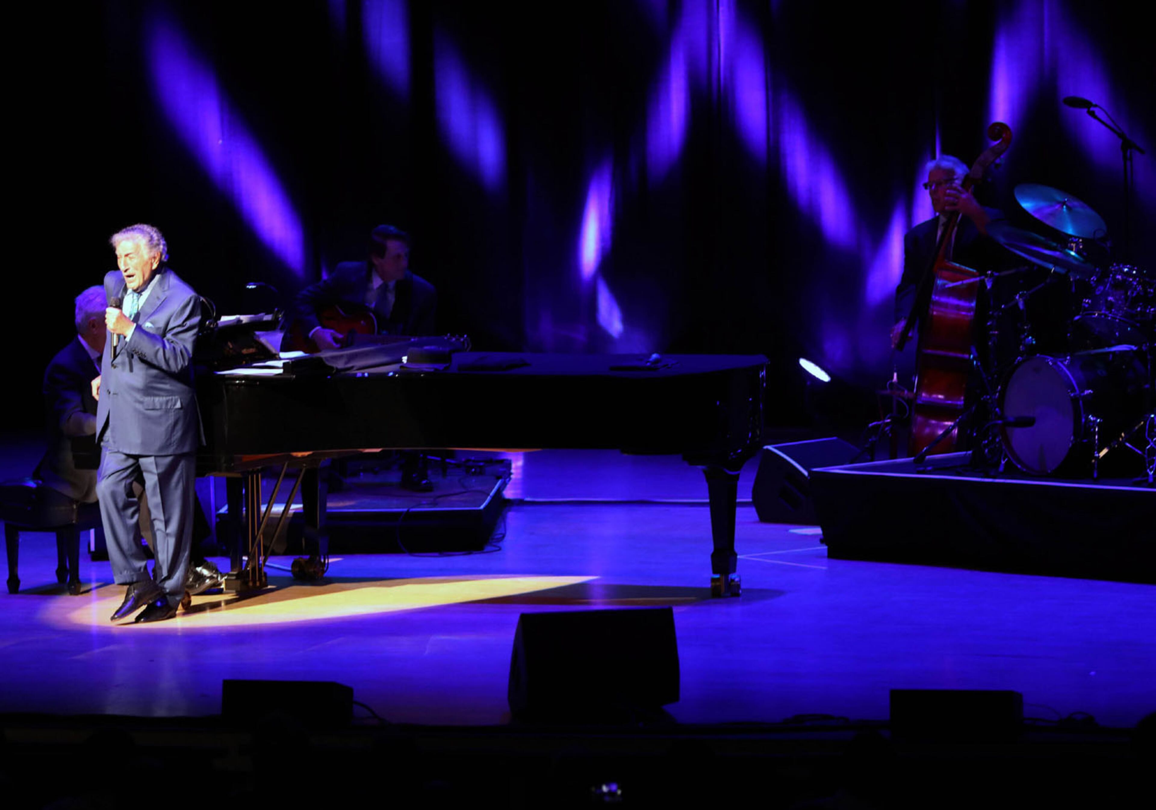 Living legend Tony Bennett, who is 91 years young, entertained a sold out Symphony Hall crowd on Tuesday, July 24, 2018. His daughter, Antonia Bennett, opened the show.
Robb Cohen Photography & Video /RobbsPhotos.com
