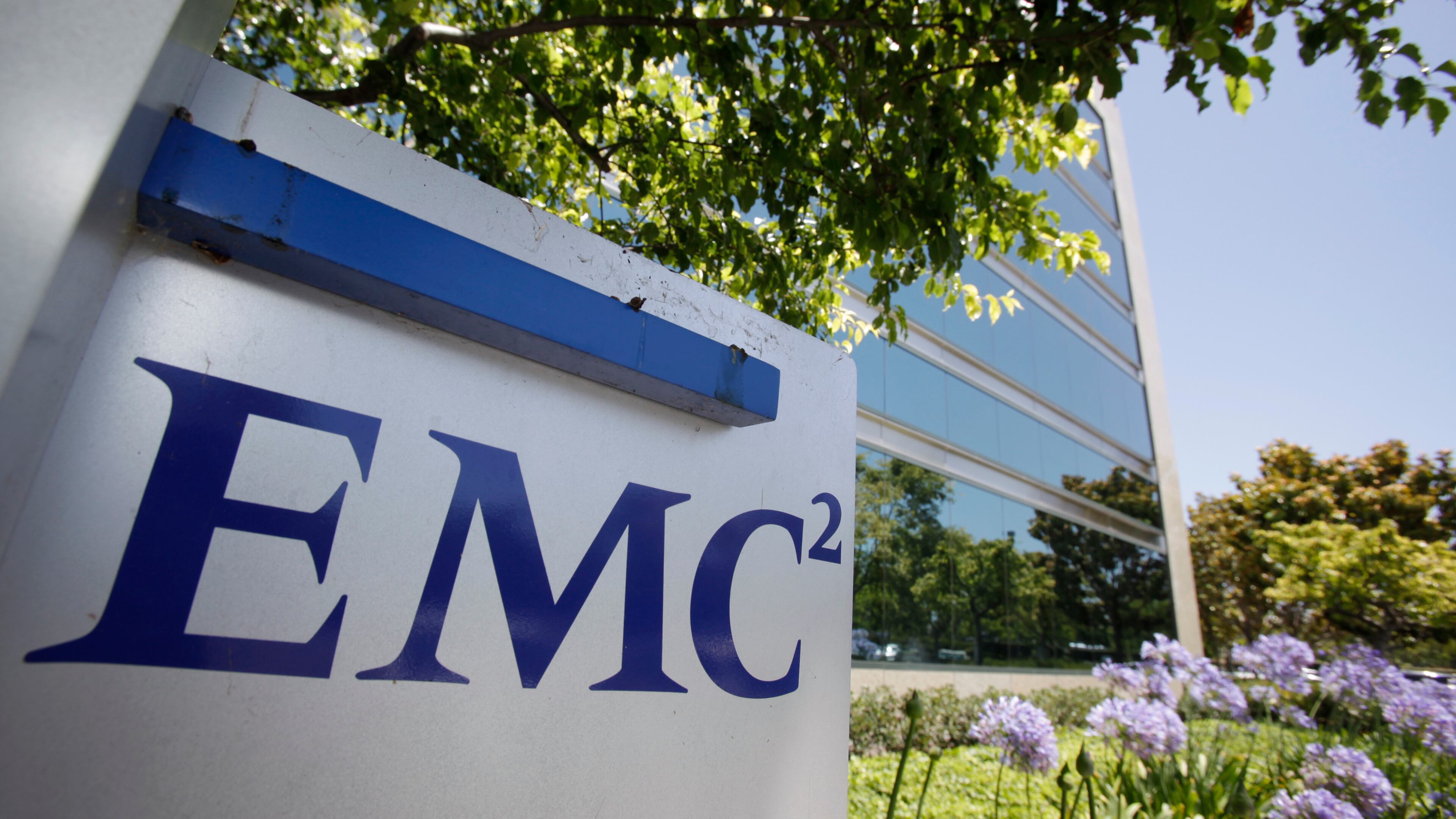 FILE - This Tuesday, July 7, 2009, file photo, shows the EMC offices in Santa Clara, Calif. Dell is buying data storage company EMC in a deal valued at approximately $67 billion, the companies announced, Monday, Oct. 12, 2015. Michael Dell will serve as chairman and CEO of the combined business. (AP Photo/Paul Sakuma, File)