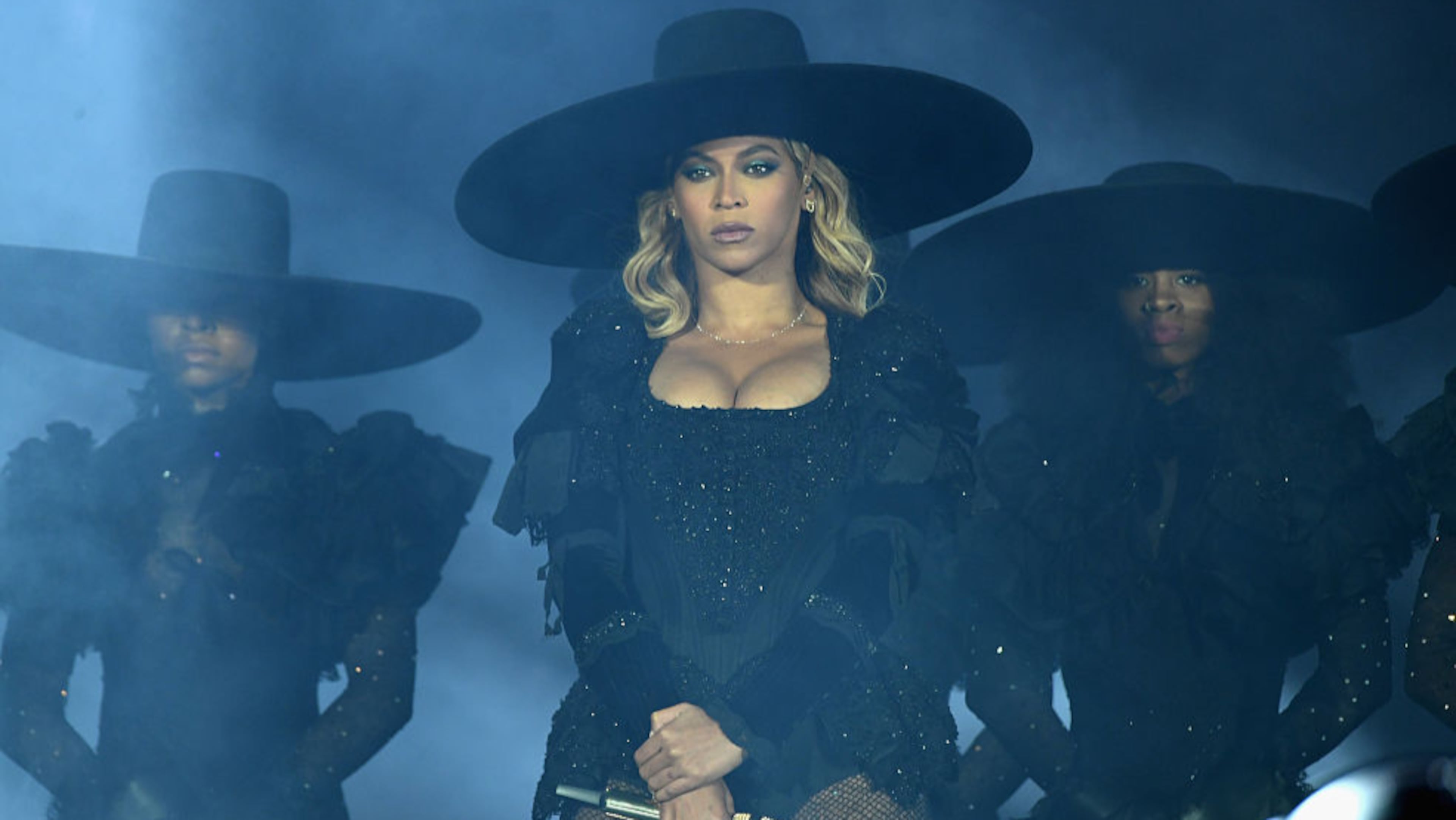 NEW YORK, NY - JUNE 07: Entertainer Beyonce performs on stage during "The Formation World Tour" at the Citi Field on June 7, 2016 in the Queens borough of New York City. (Photo by Larry Busacca/PW/WireImage For Parkwood Entertainment)