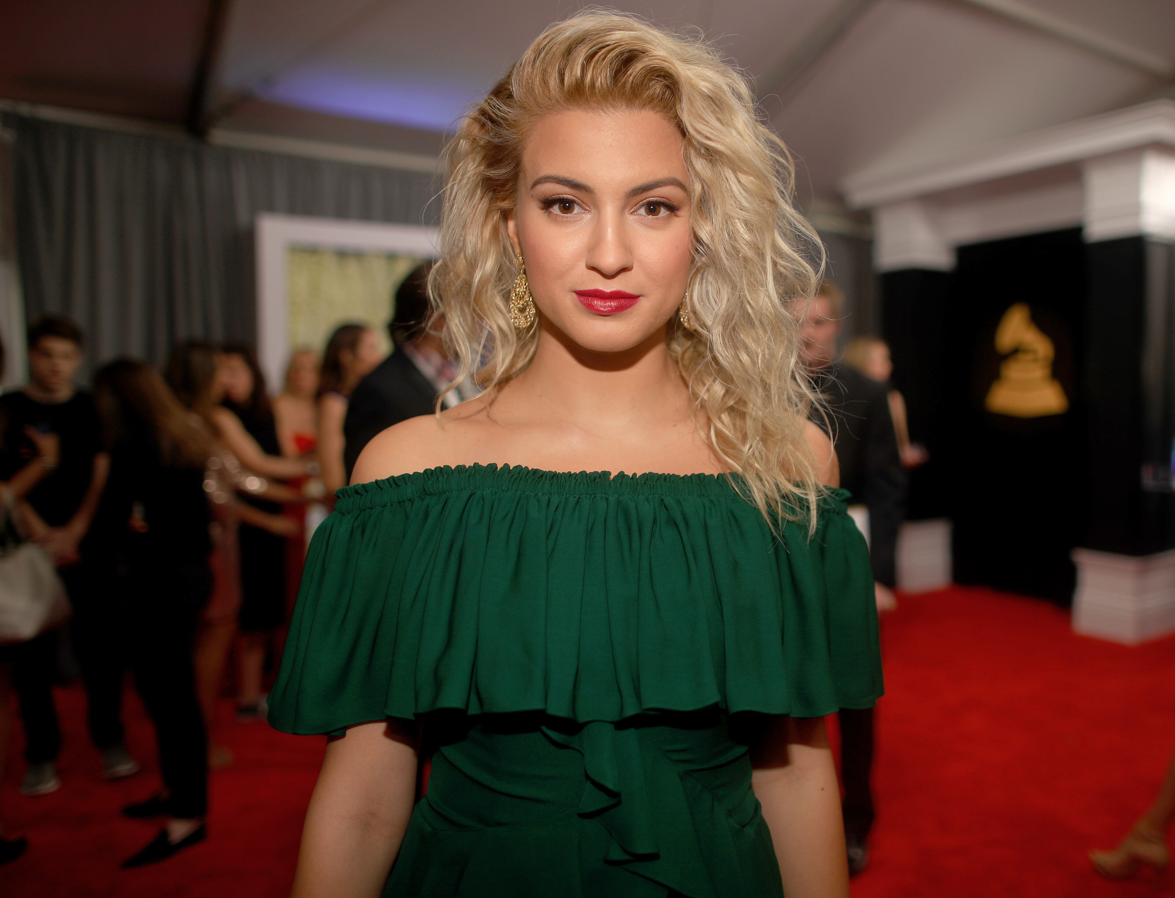 LOS ANGELES, CA - FEBRUARY 12: Singer/Songwriter Tori Kelly attends The 59th GRAMMY Awards at STAPLES Center on February 12, 2017 in Los Angeles, California. (Photo by Christopher Polk/Getty Images for NARAS)