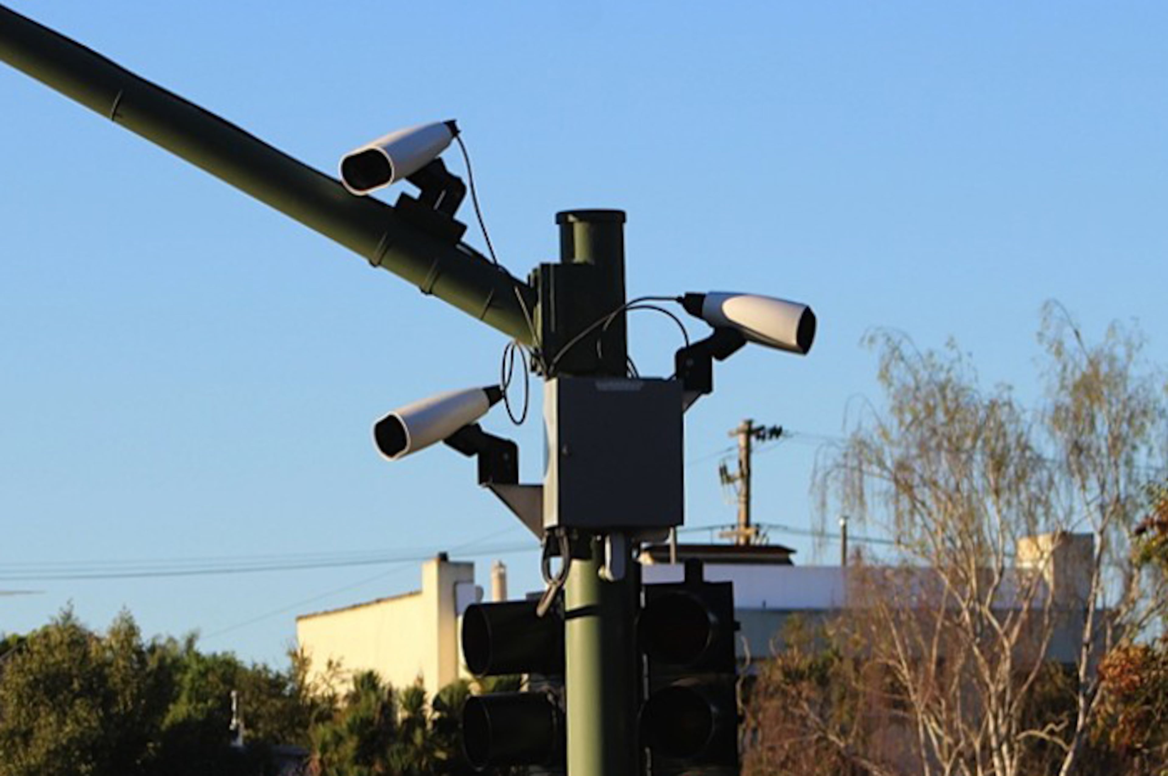 Canton OKs leasing pole-mounted license plate readers
