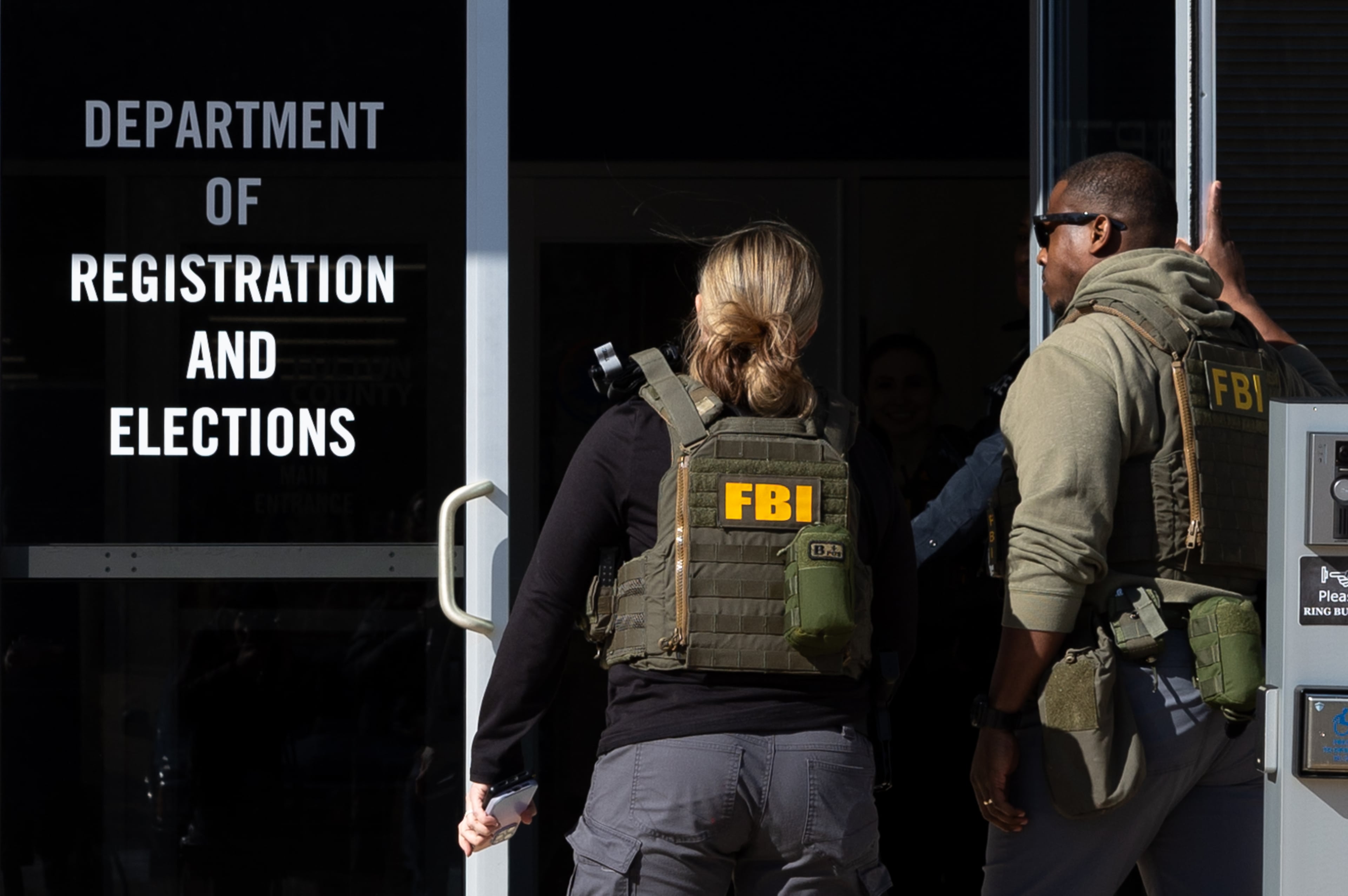 FBI raids Fulton County election office seeking ballots from Trump’s 2020 loss