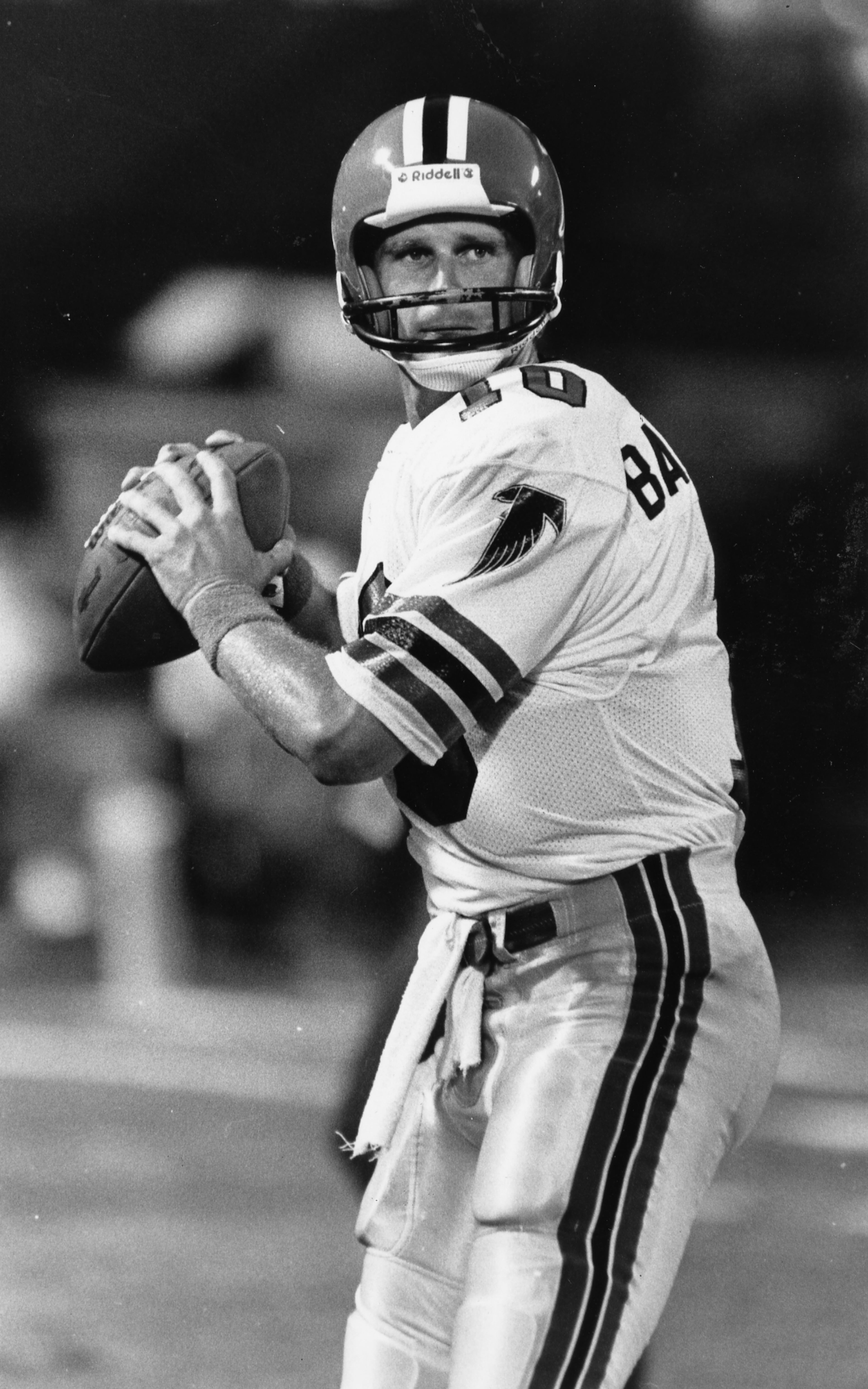 Steve Bartkowski looking for a receiver. (John Spink / AJC staff) Undated