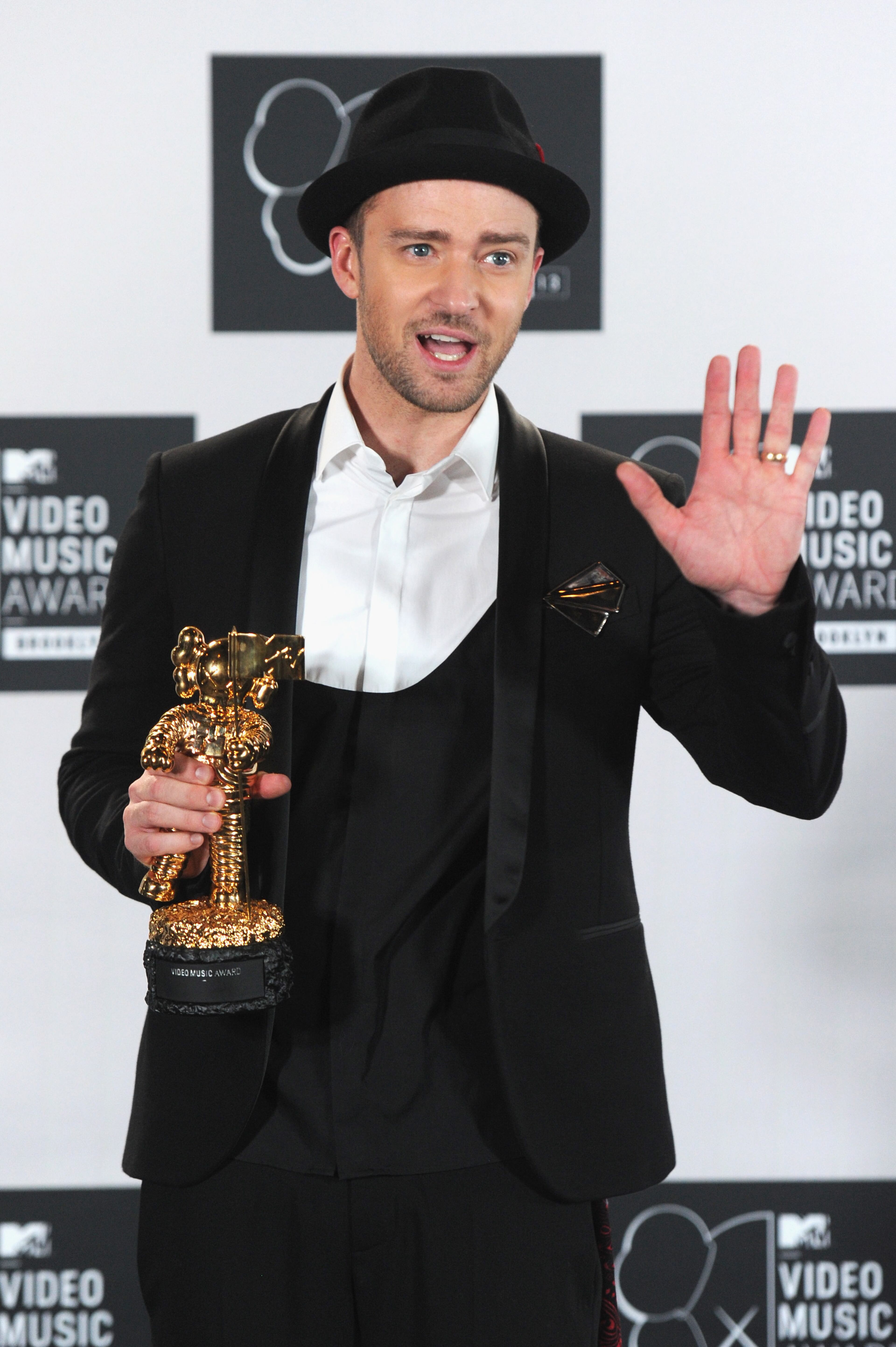 Justin Timberlake attends the 2013 MTV Video Music Awards at the Barclays Center on August 25, 2013 in the Brooklyn borough of New York City. (Photo by Jamie McCarthy/Getty Images for MTV)