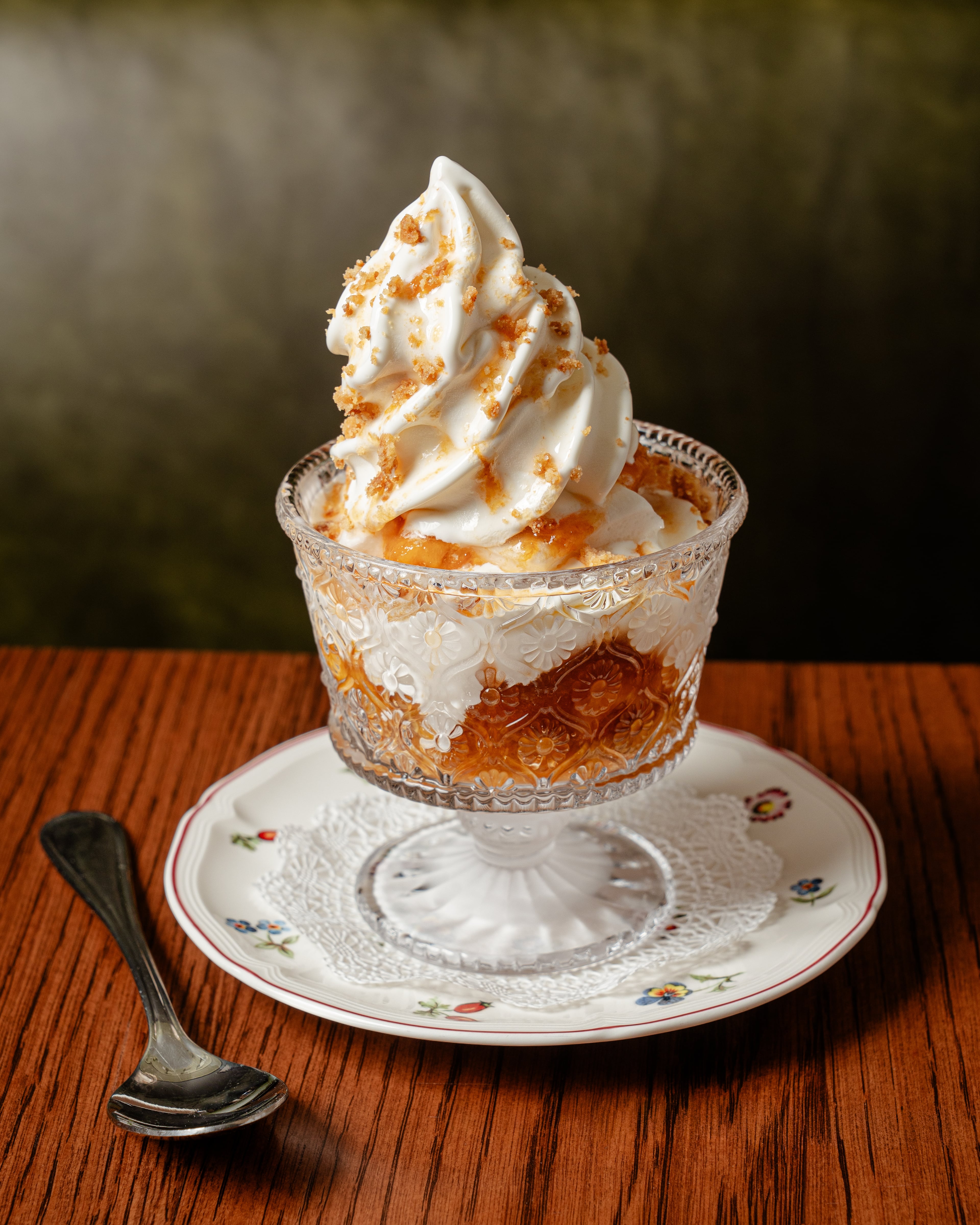 The peach marlow dessert at Little Sparrow, a play on a marshmallow-based dessert from the 1930s. (Courtesy of Little Sparrow)