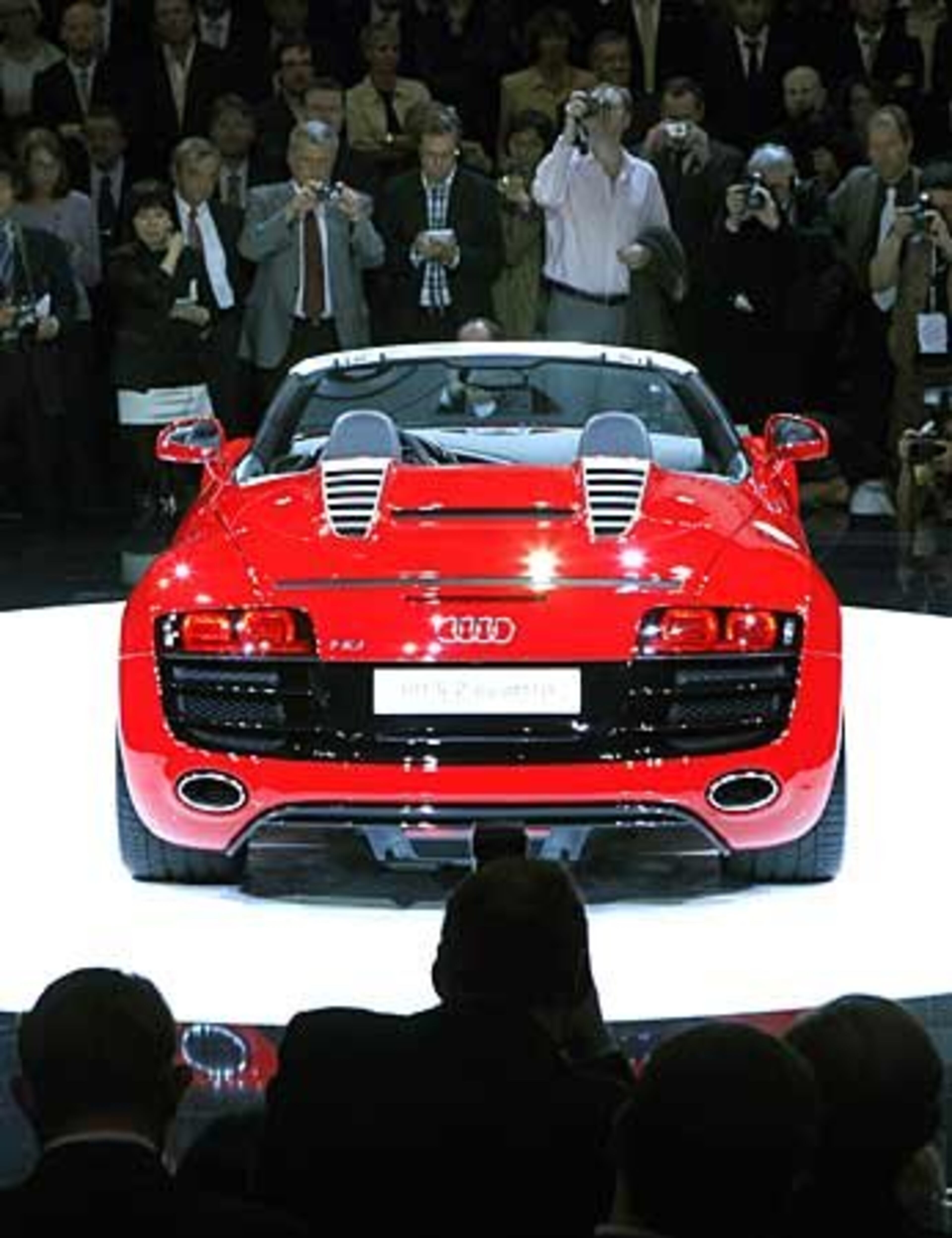 The new Audi R8 5.2 quattro Spider.