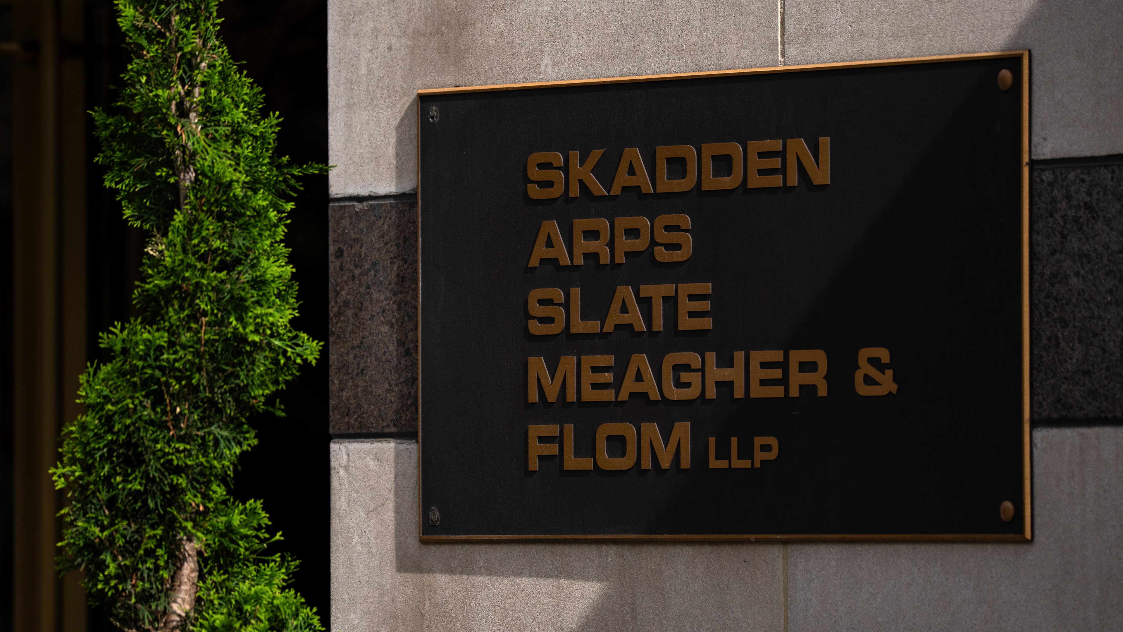 A federal judge in Macon has sanctioned law firms Kirkland & Ellis and Skadden, Arps, Slate, Meagher & Flom, ordering them to pay $2 million to the court for their attorneys' misconduct in a civil fraud case. (Kent Nishimura/Bloomberg via Getty Images 2025)