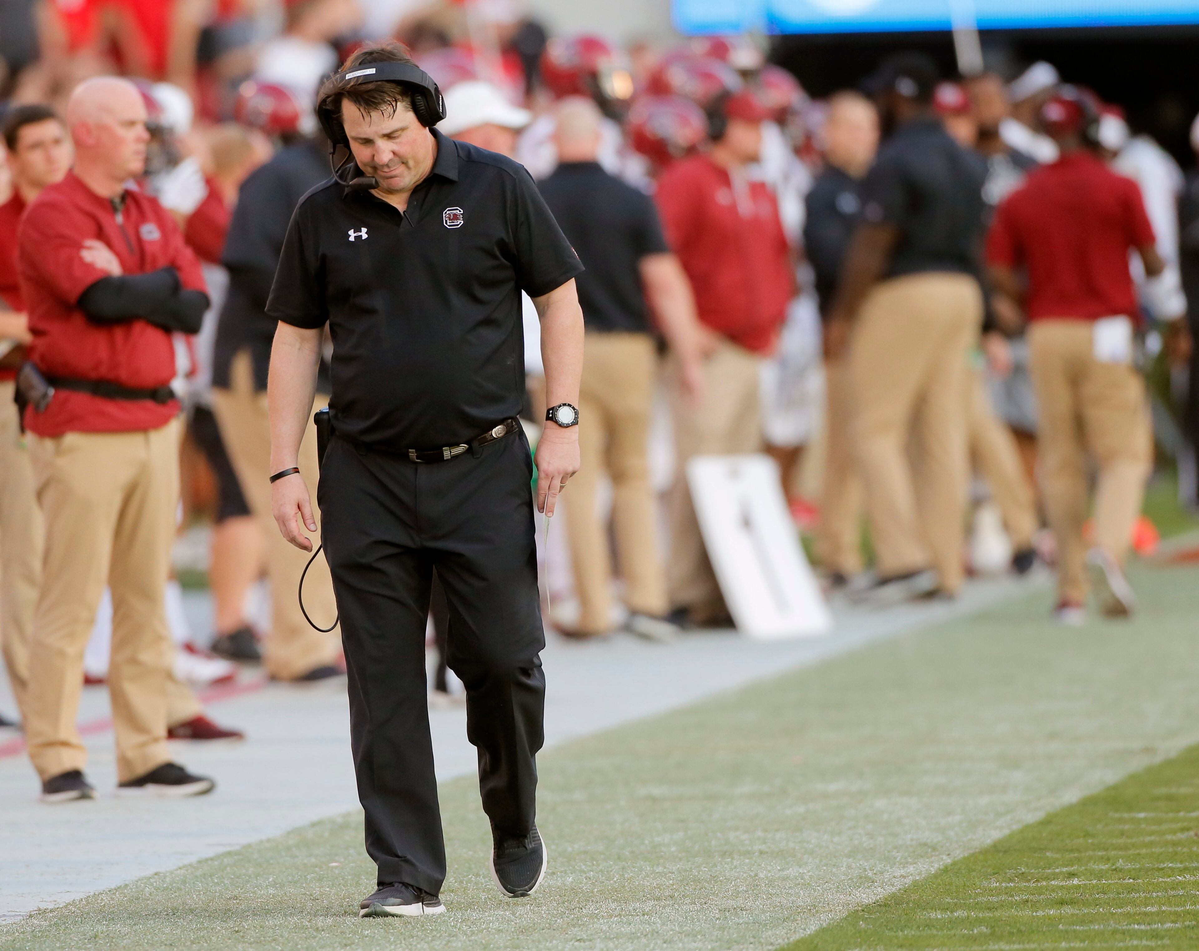 11/4/17 - Athens - Gamecocks coach Will Muschamp during the 2nd half. NCAA football game between the University of Georgia Bulldogs and the University of South Carolina Gamecocks BOB ANDRES /BANDRES@AJC.COM