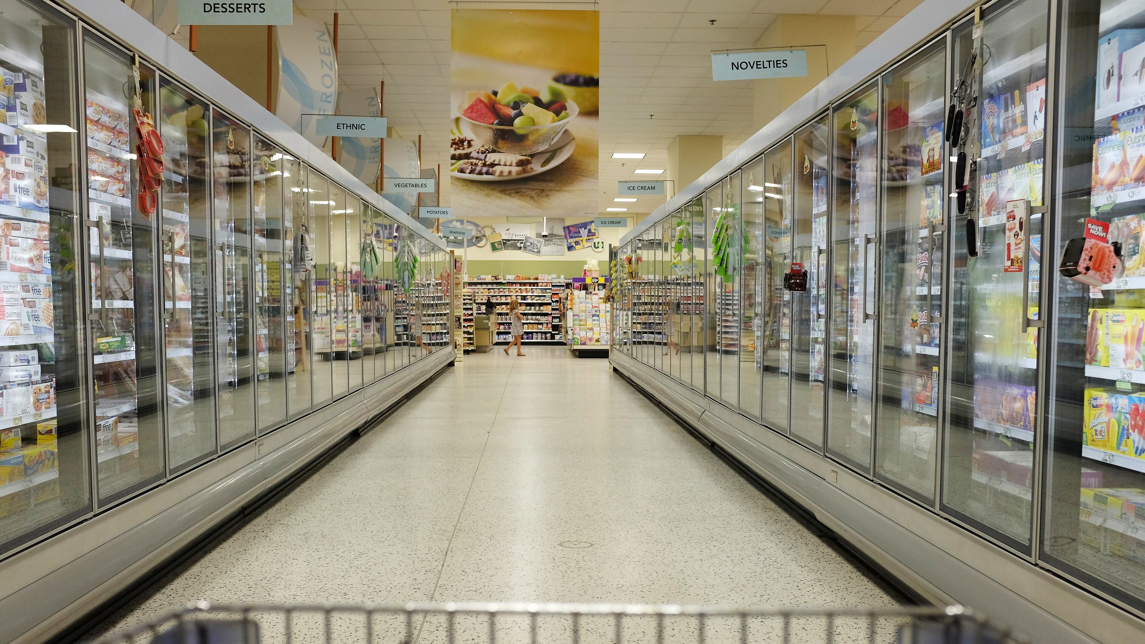 MIAMI, FL - JULY 08: Food is displayed in the freezer section of a grocery store July 8, 2014 in Miami, Florida. (Photo by Joe Raedle/Getty Images)