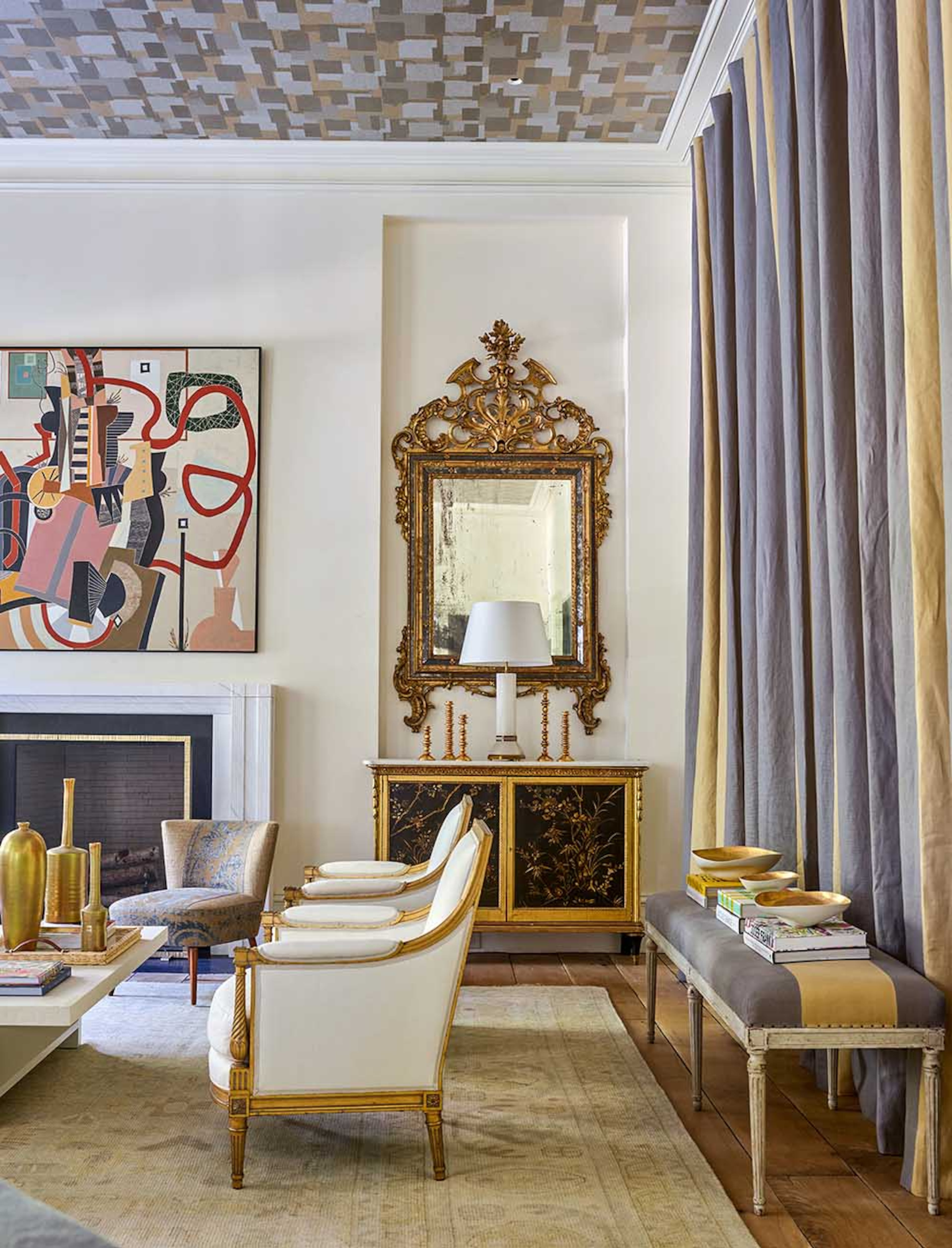 Here is a look at Flower Magazine's Atlanta showhouse.
Courtesy of Flower Magazine