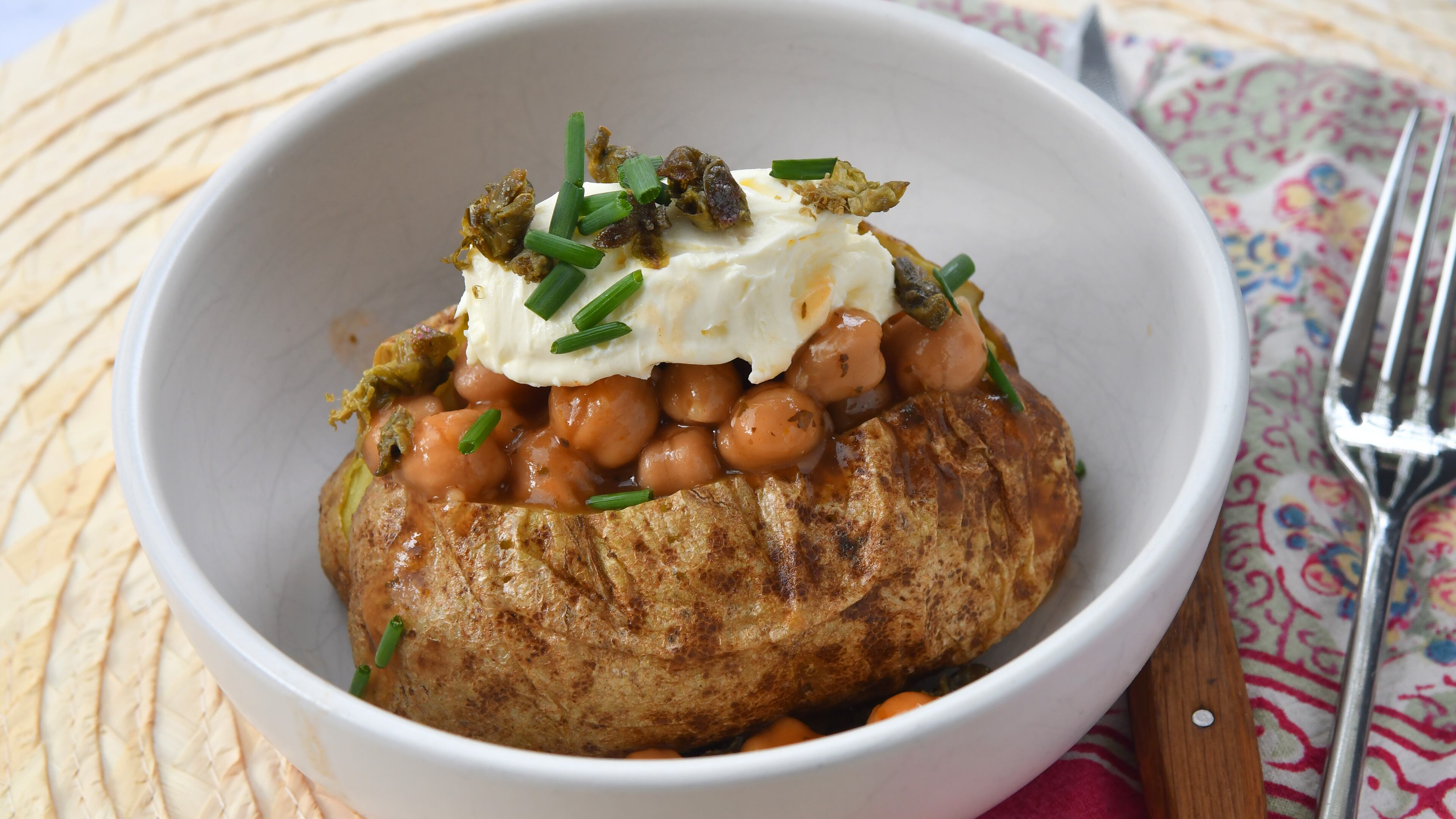 Weeknight Vegetarian Loaded Baked Potatoes.
(CHRIS HUNT FOR THE ATLANTA JOURNAL-CONSTITUTION)
