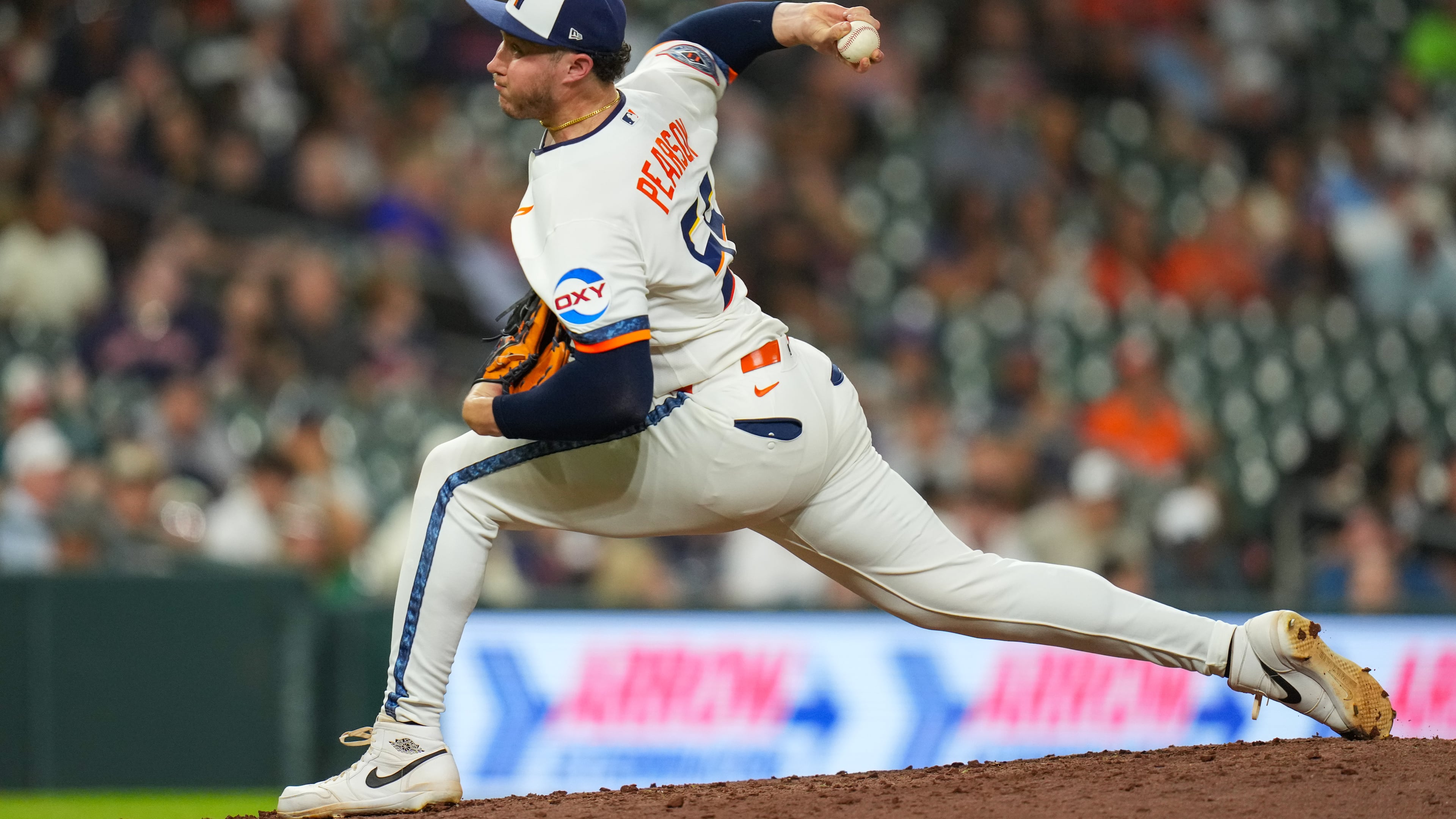 Houston Astros pitcher Nate Pearson delivers during the seventh inning of a baseball game against the Minnesota Twins in Houston, Monday, June 29, 2026. (AP Photo/Jon Shapley)
