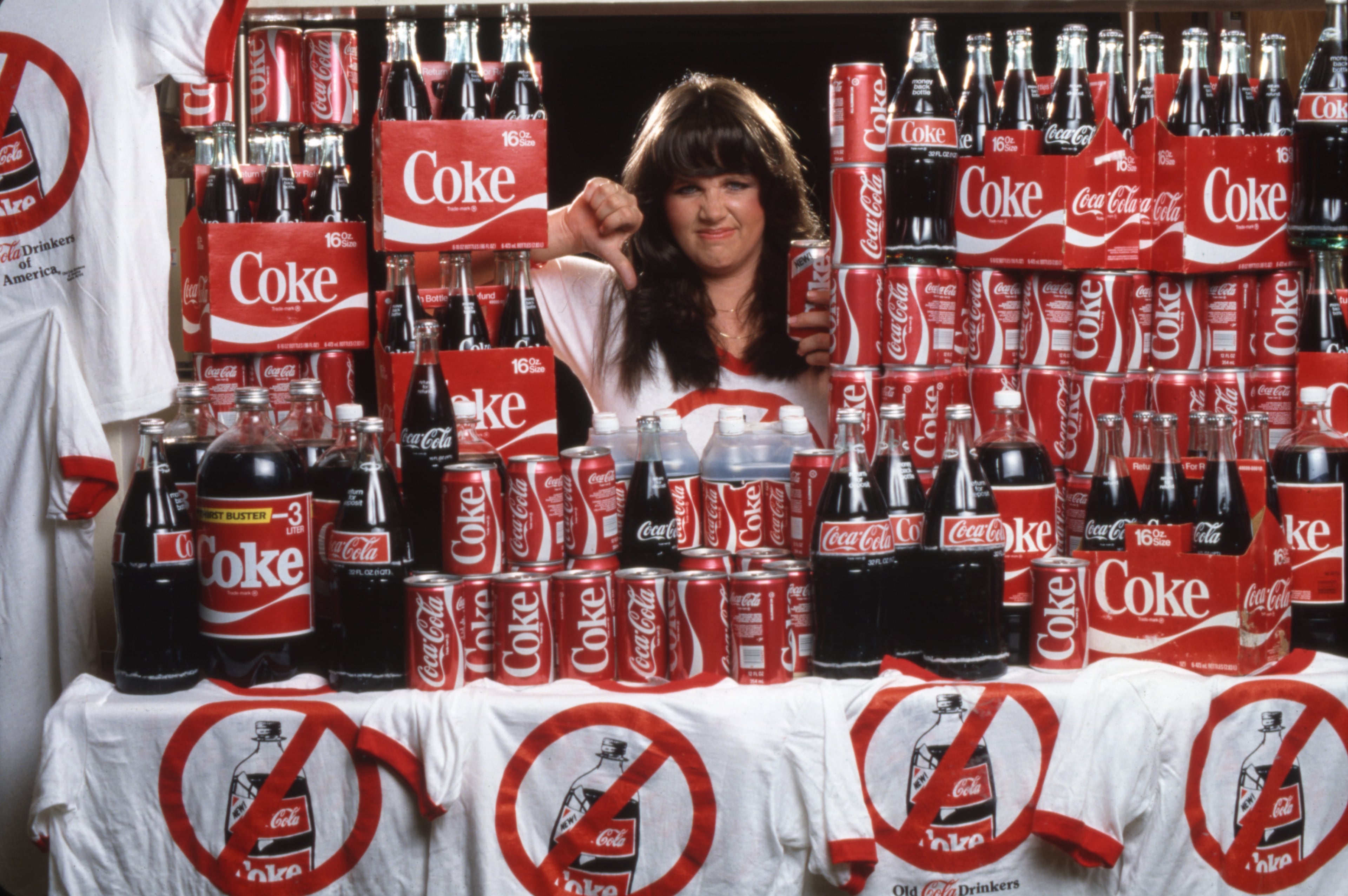 Karen Wilson petitions against New Coke. (Photo by © Roger Ressmeyer/CORBIS/VCG via Getty Images)