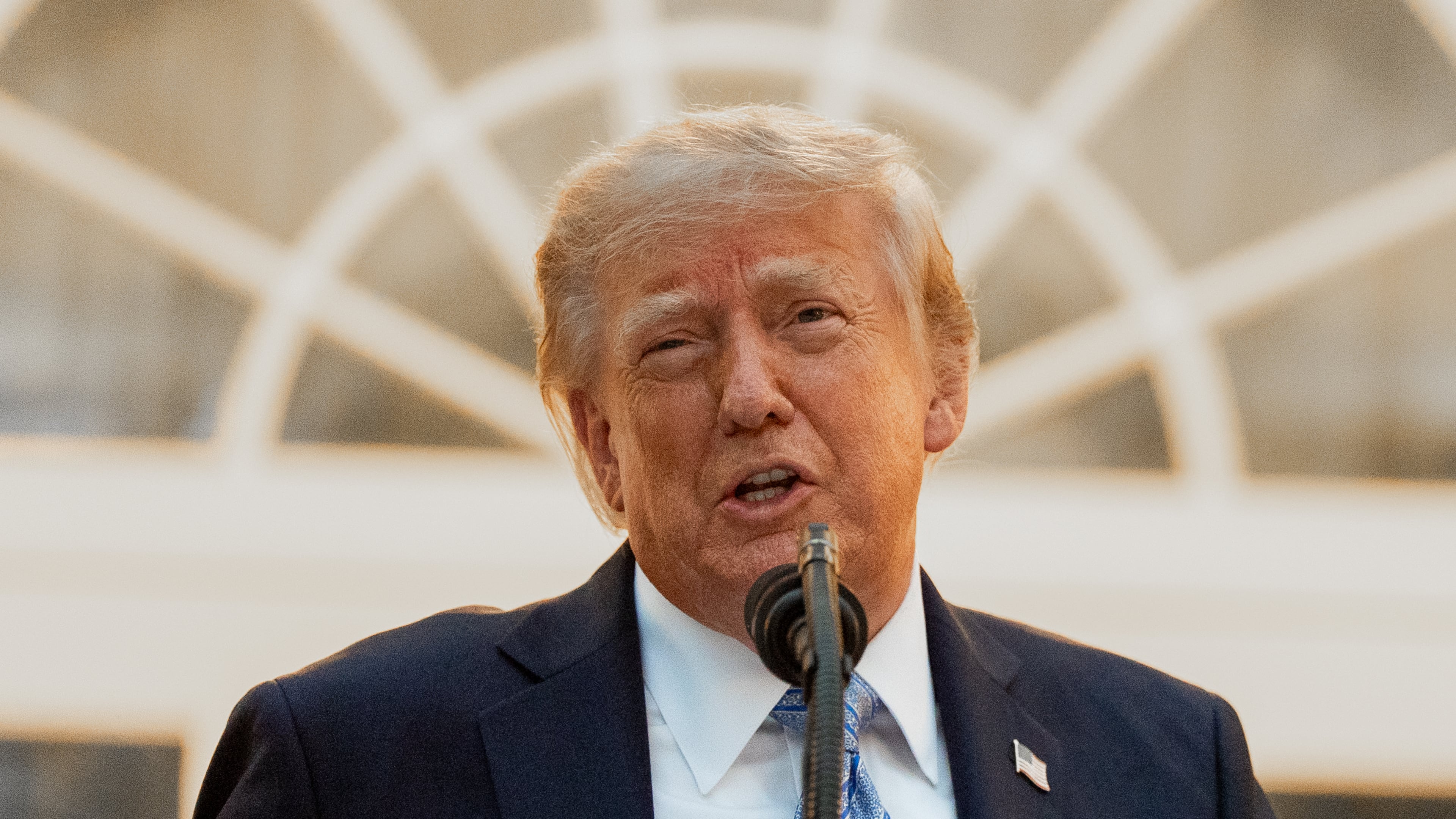 President Donald Trump speaks during a dinner in the Rose Garden of the White House, Thursday, Sept. 17, 2026, in Washington. (AP Photo/Alex Brandon)