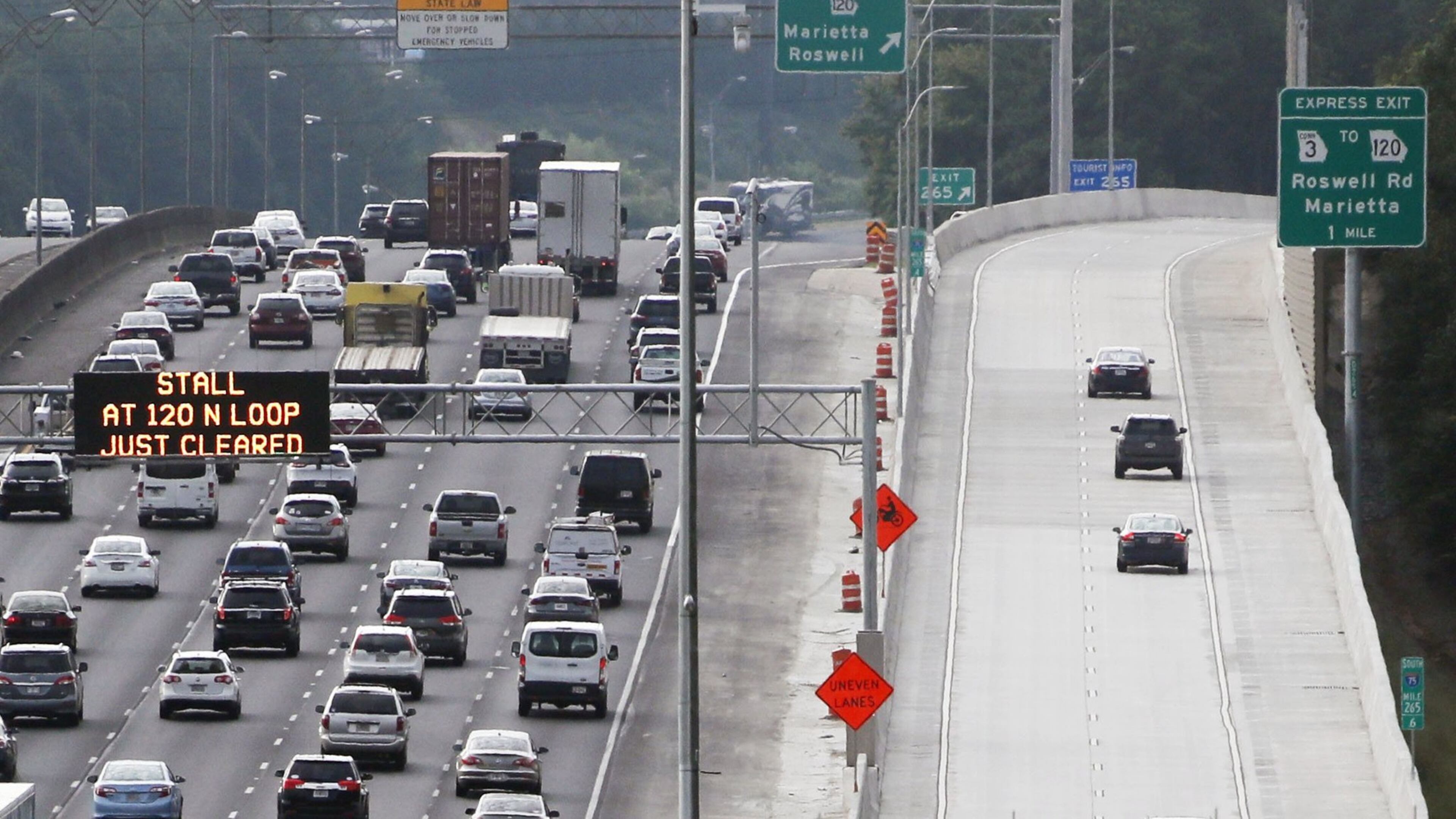 File photo: Southbound commuters on I75 try out the new express lanes as traffic backs up in Marietta. Cobb voters will likely have a chance to vote on transit expansion to address traffic in 2020. BOB ANDRES /BANDRES@AJC.COM