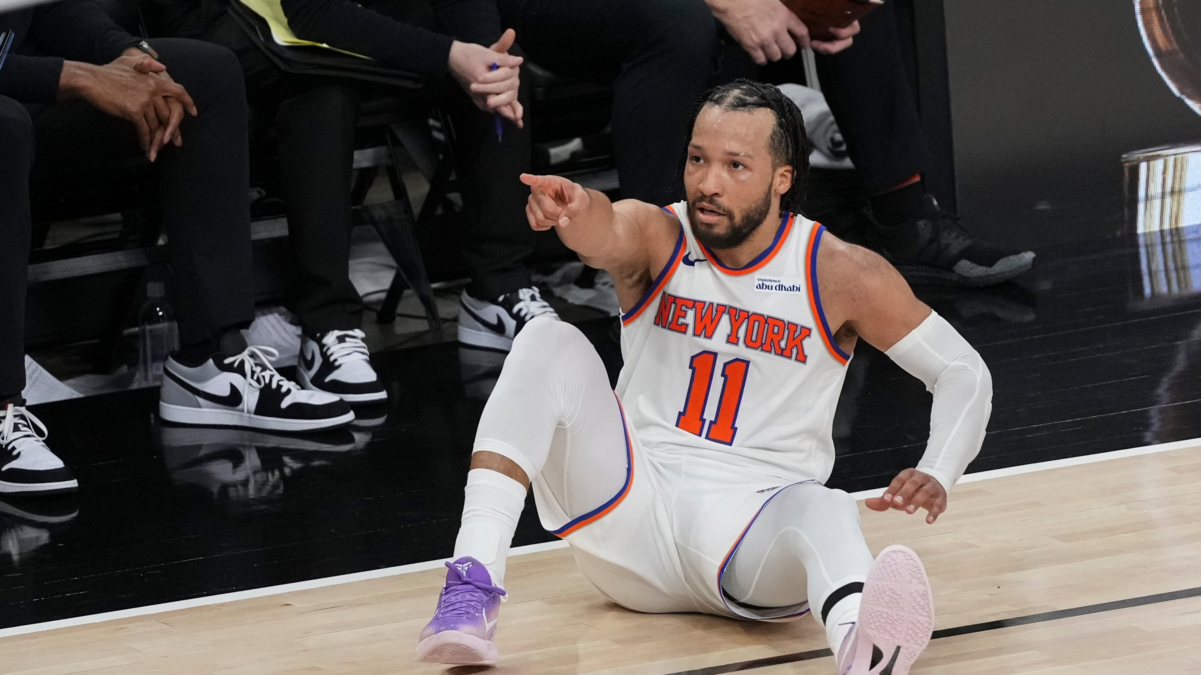 New York Knicks guard Jalen Brunson motion after a basket against the San Antonio Spurs during the second half of Game 1 of the NBA Finals basketball series, Wednesday, June 3, 2026, in San Antonio. (AP Photo/Eric Gay)
