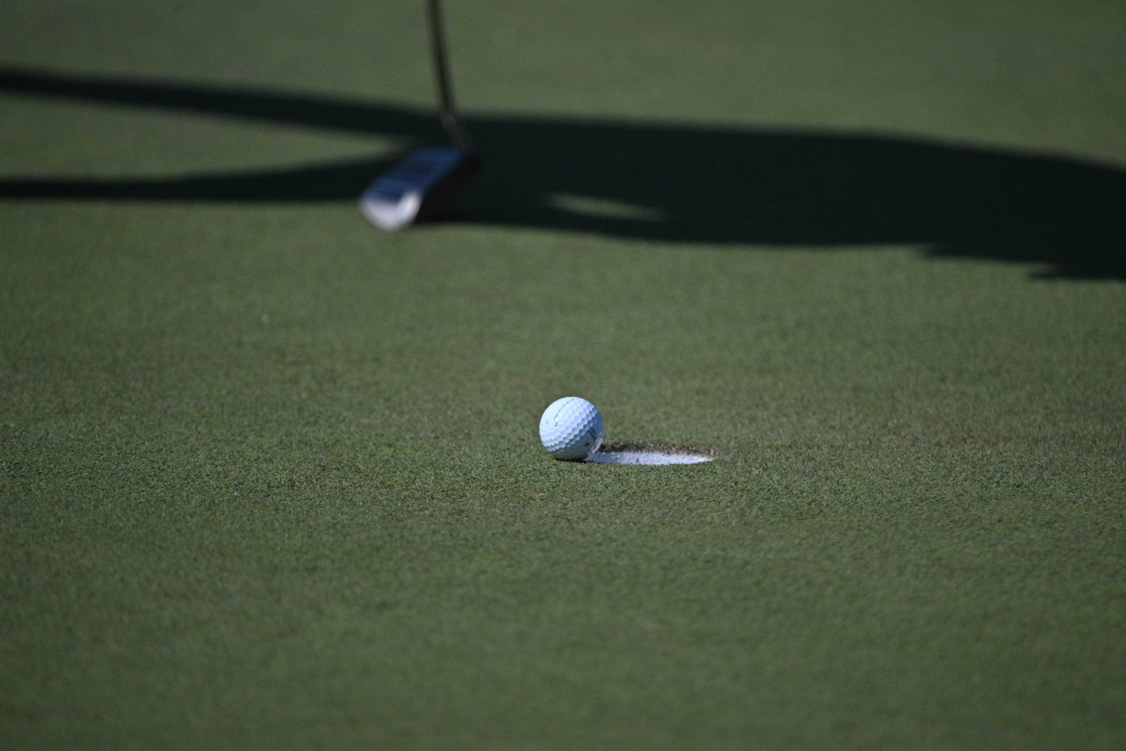 Tom Kim just barely missed a putt on second hole during first round of the Masters golf tournament, at Augusta National Golf Club, Thursday, April 10, 2025, in Augusta, Ga. (Hyosub Shin / AJC)