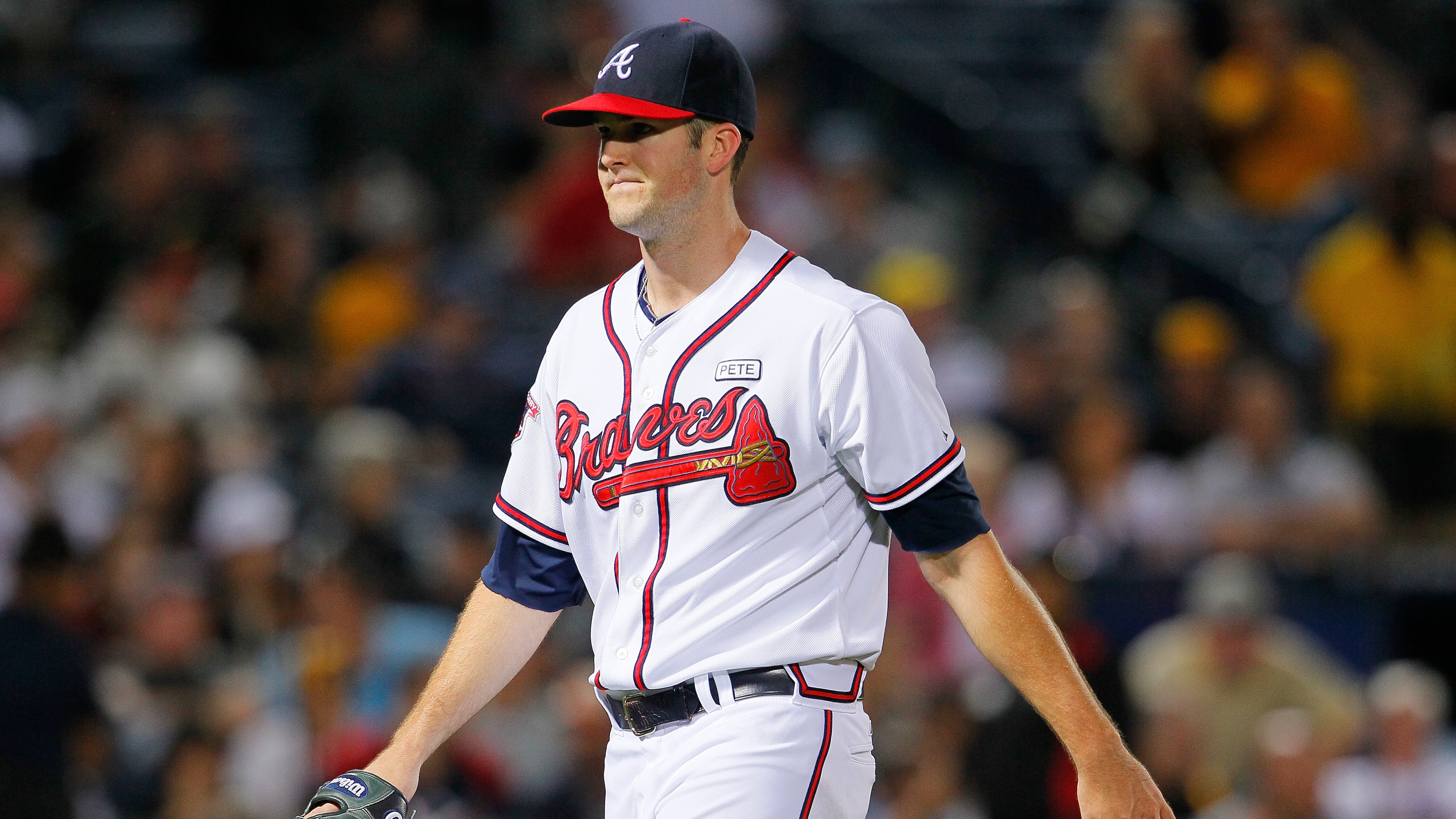 ATLANTA, GA - SEPTEMBER 23: Alex Wood #40 of the Atlanta Braves reacts after the top of the sixth inning where the Pittsburgh Pirates scored the go-ahead run at Turner Field on September 23, 2014 in Atlanta, Georgia. (Photo by Kevin C. Cox/Getty Images)