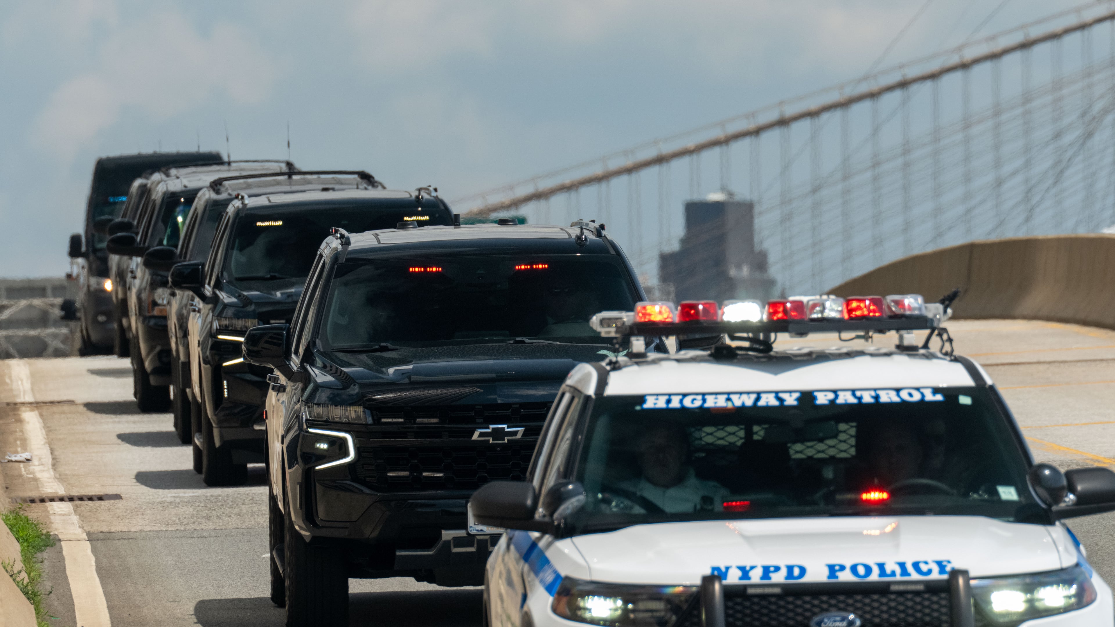 The motorcade believed to be carrying former Venezuela President Nicolas Maduro and his wife, Cilia Flores, travels along FDR drive after leaving Manhattan federal court, Wednesday, July 22, 2026, in New York. (AP Photo/Adam Gray)