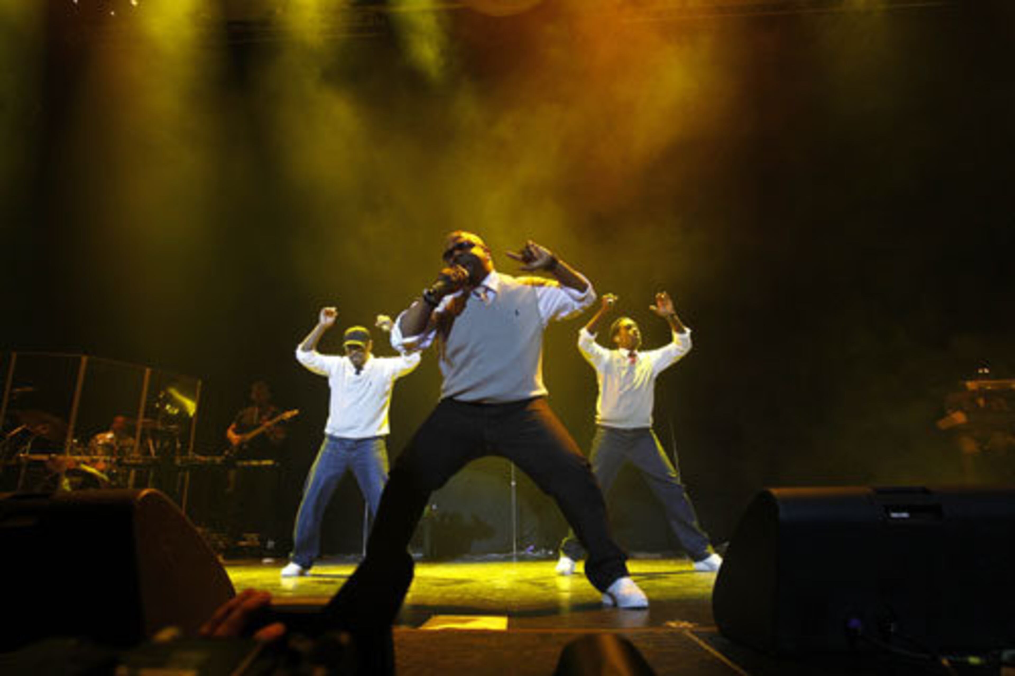 Boyz II Men prove they still know how to move.