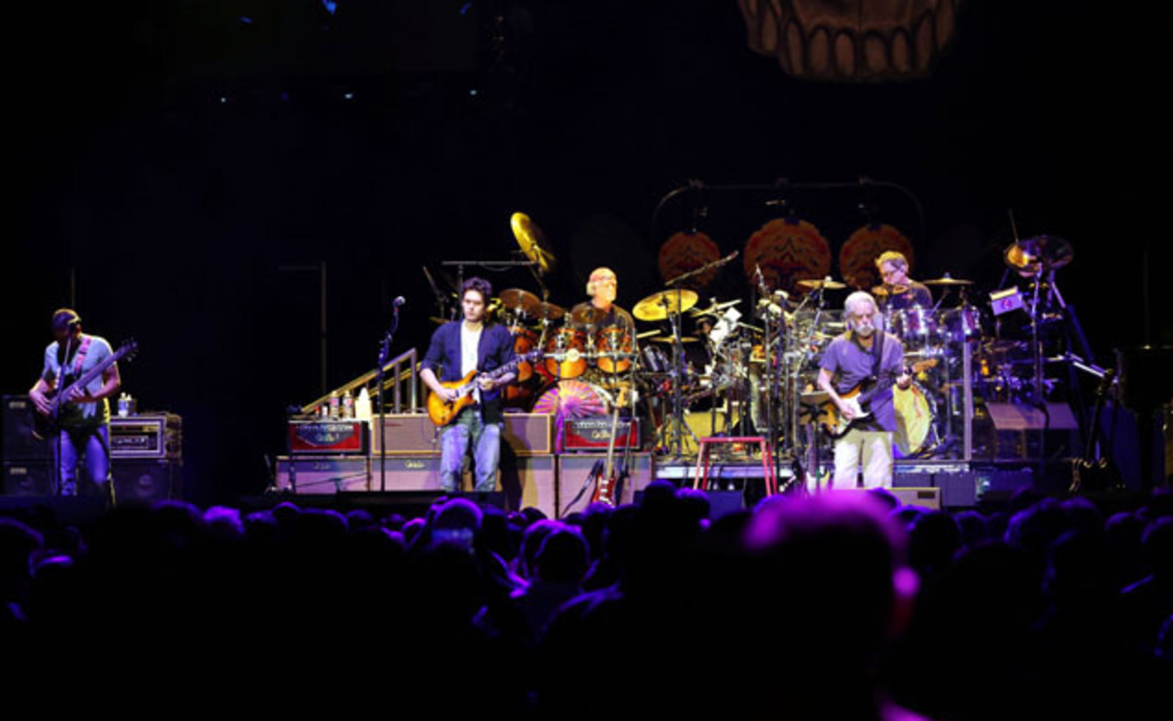 Dead & Company perform Tuesday, Nov. 17, 2015 at Philips Arena in Atlanta. Robb D. Cohen /RobbsPhotos.com