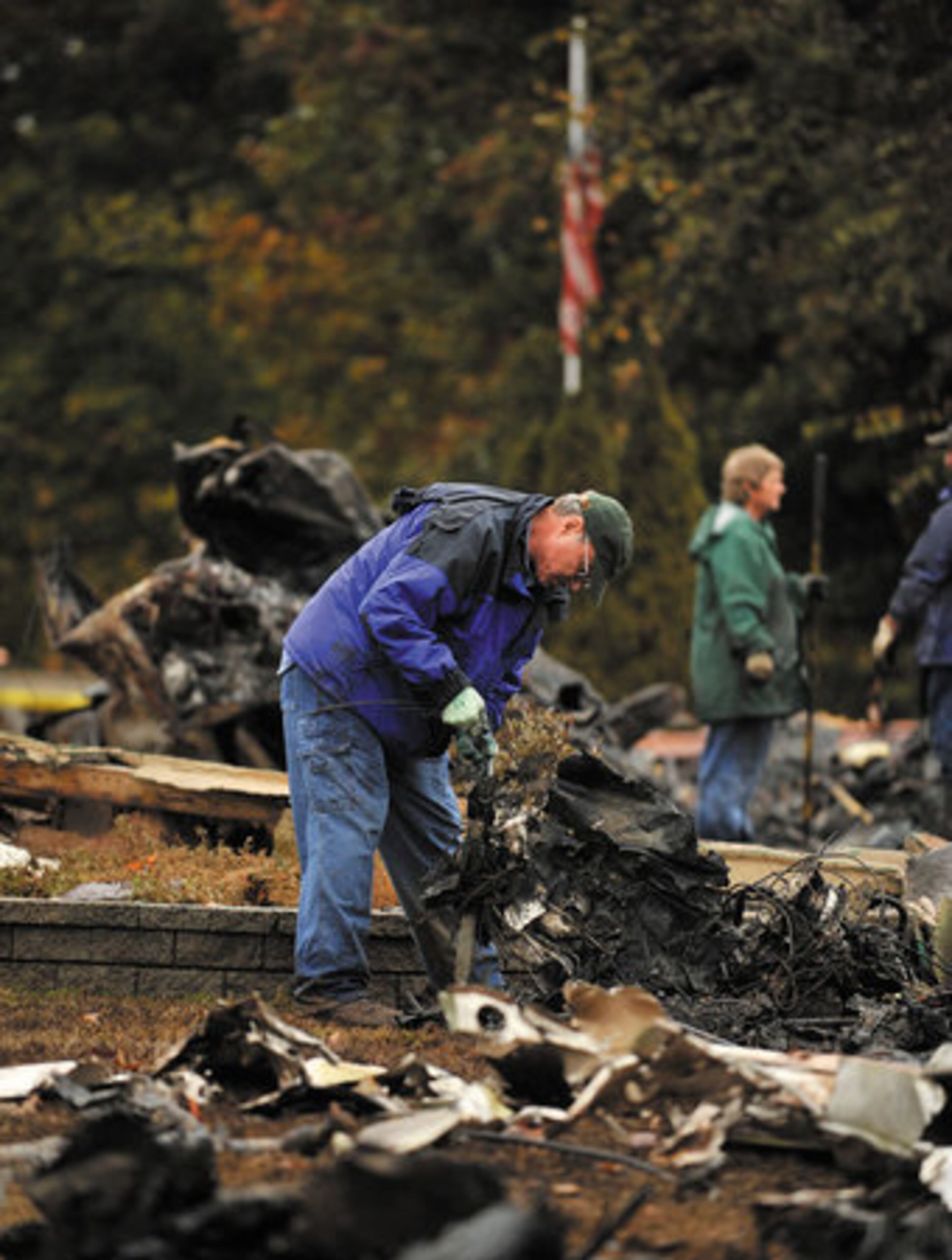 The pilot was on his way to see his six daughters in Sparta, Tenn., according to the NTSB.