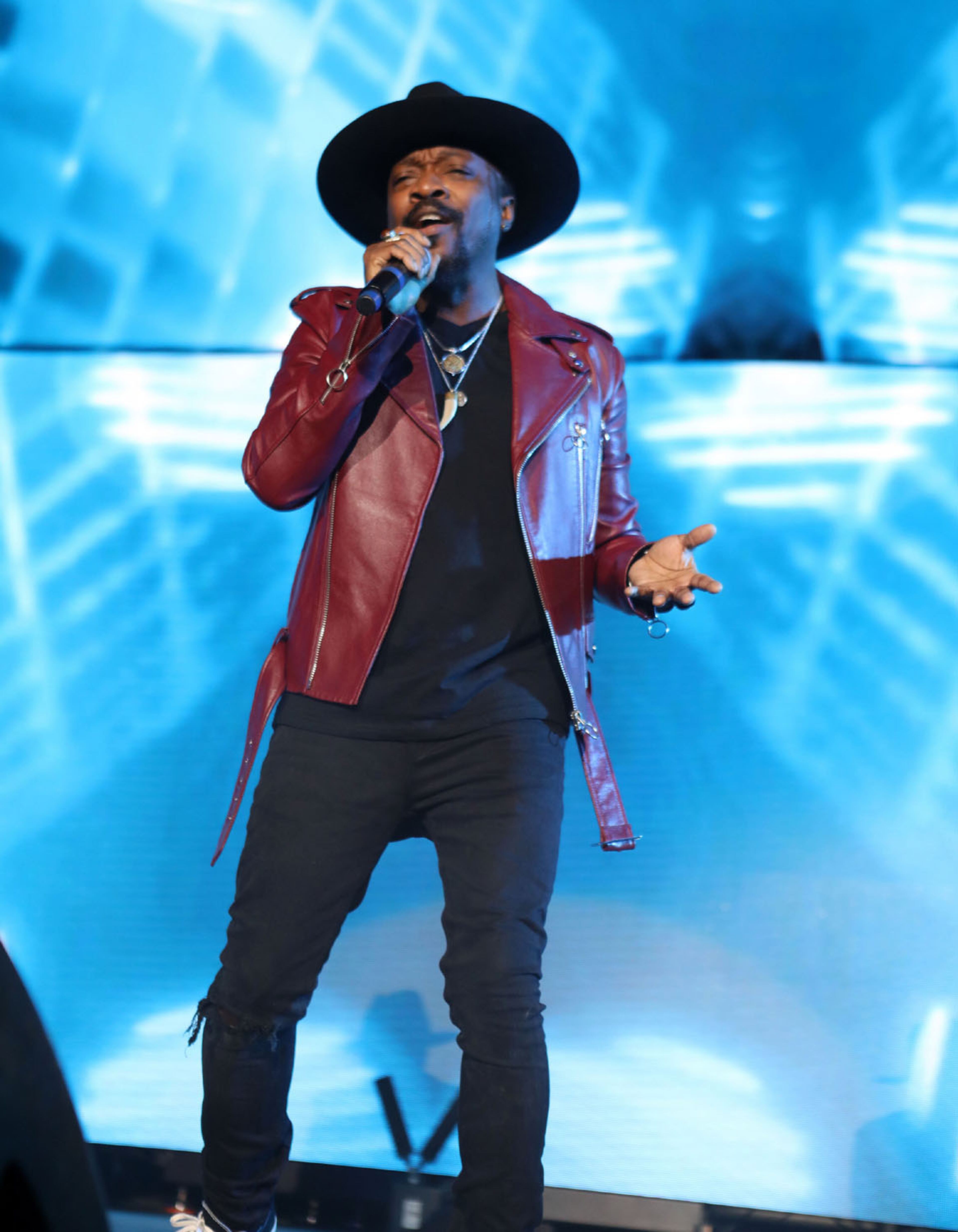 -- Anthony Hamilton.
The So So Def 25th Anniversary Cultural Curren$y Tour entertained a packed State Farm Arena on Sunday, October 21, 2018.
Robb Cohen Photography & Video/ RobbsPhotos.com