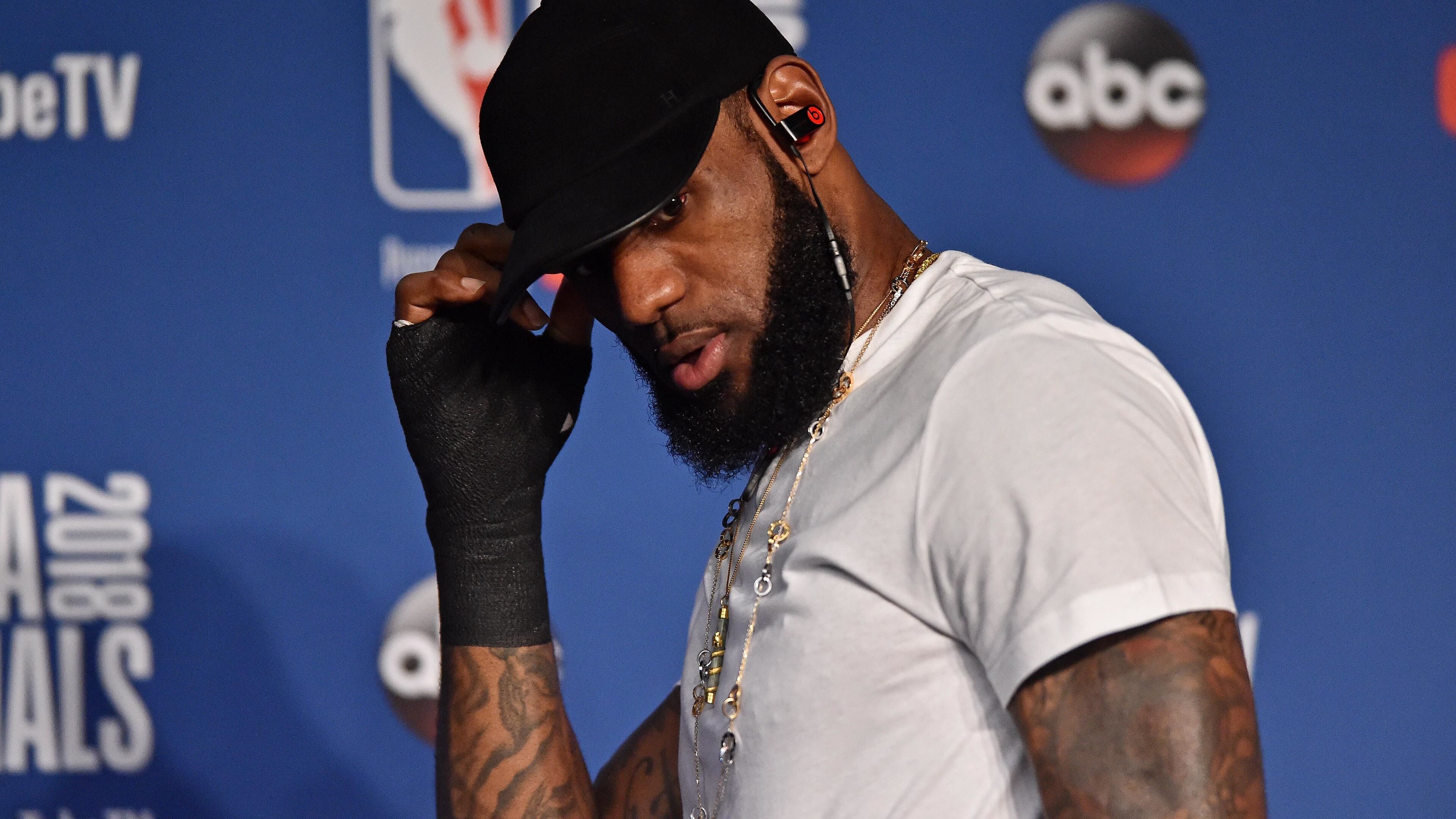 Needed: A better supporting cast.