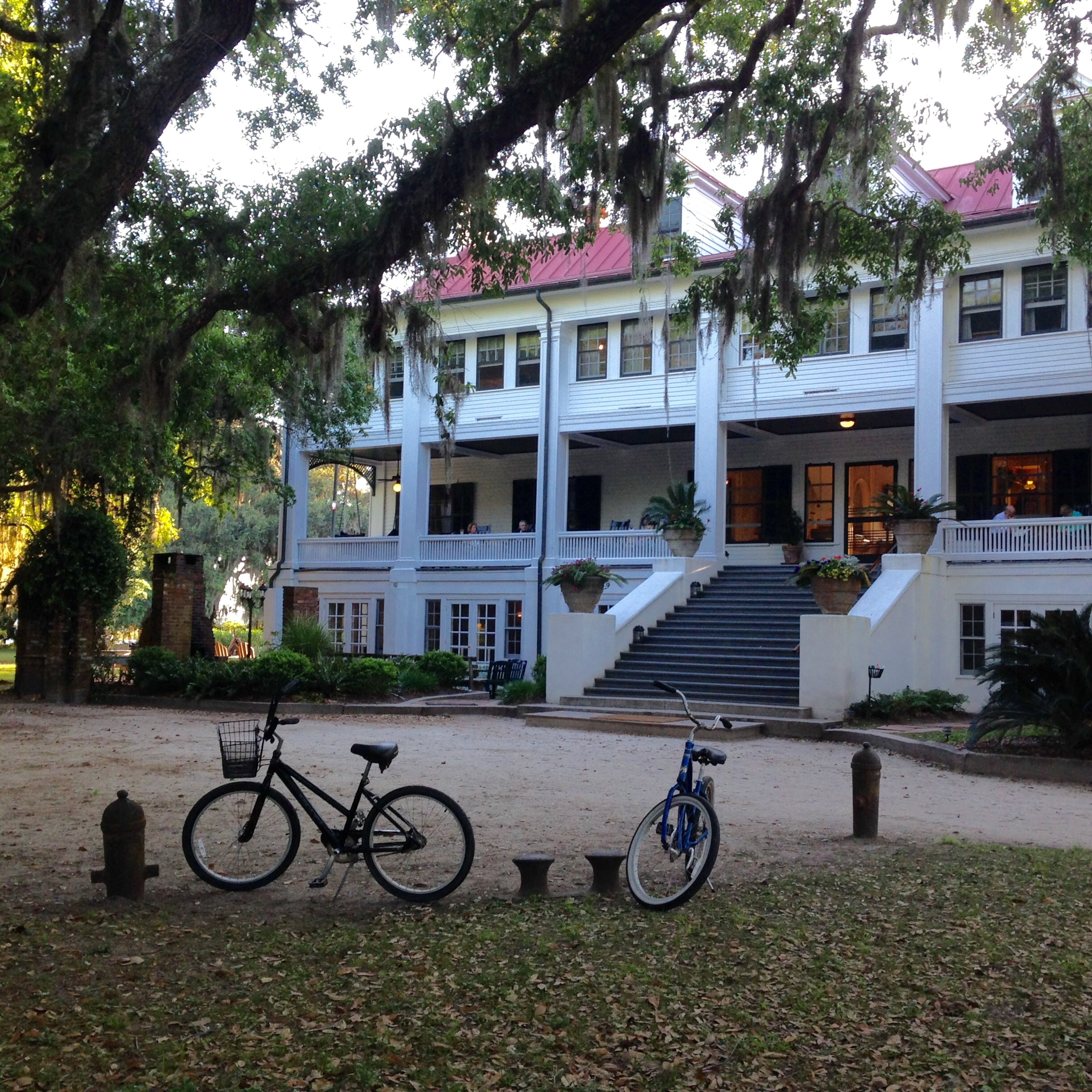 The Greyfield Inn, built by the Carnegies, is a luxury inn on Cumberland Island. (Suzanne Van Atten for the AJC)